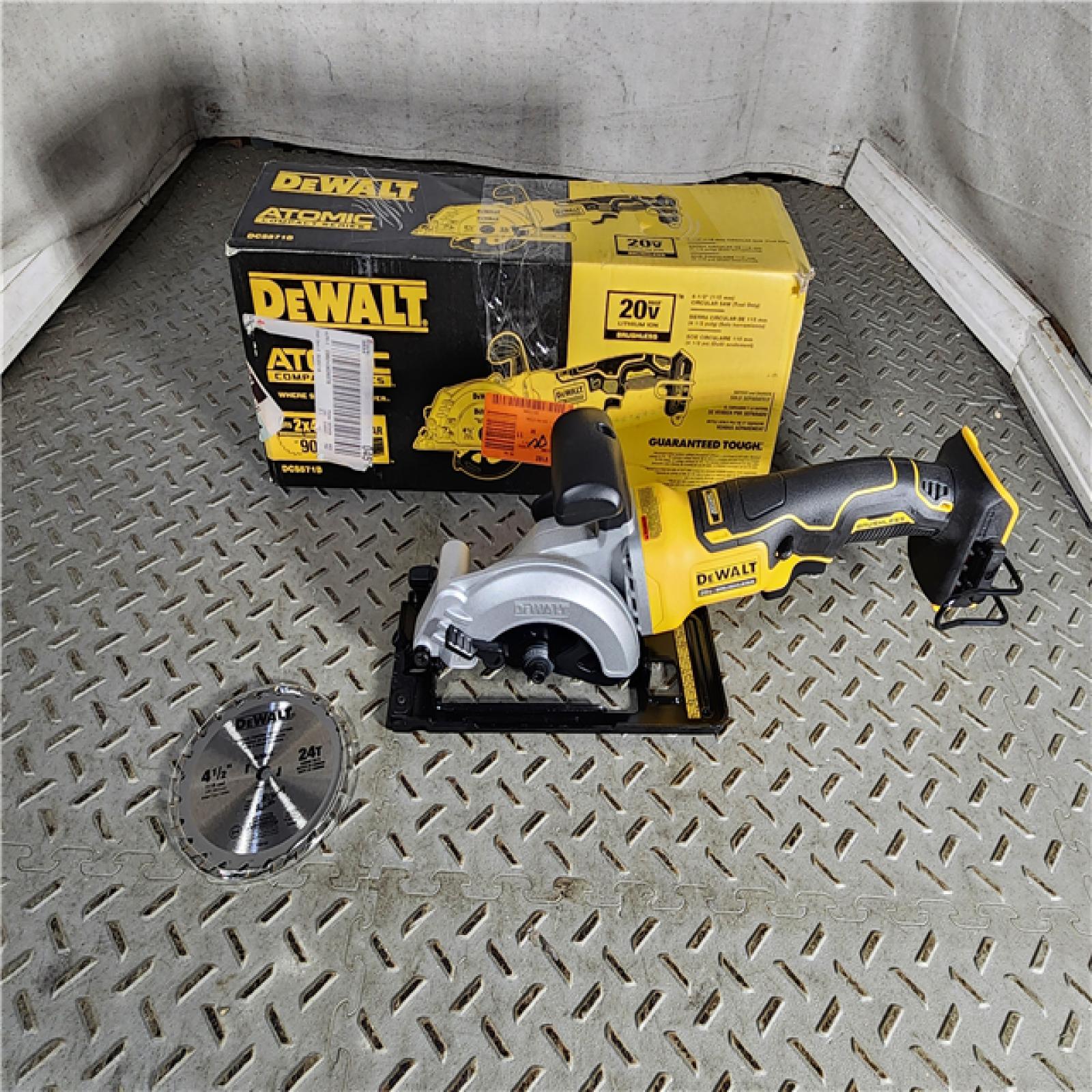 HOUSTON LOCATION - AS-IS (APPEARS LIKE NEW) ATOMIC 20V MAX Cordless Brushless 4-1/2 in. Circular Saw (Tool Only)