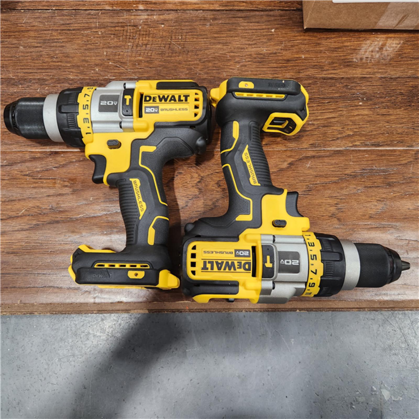 NEW Dewalt DCD999B 20V MAX Flexvolt 1/2  Cordless Hammer Drill Bare Tool (2 UNIT)