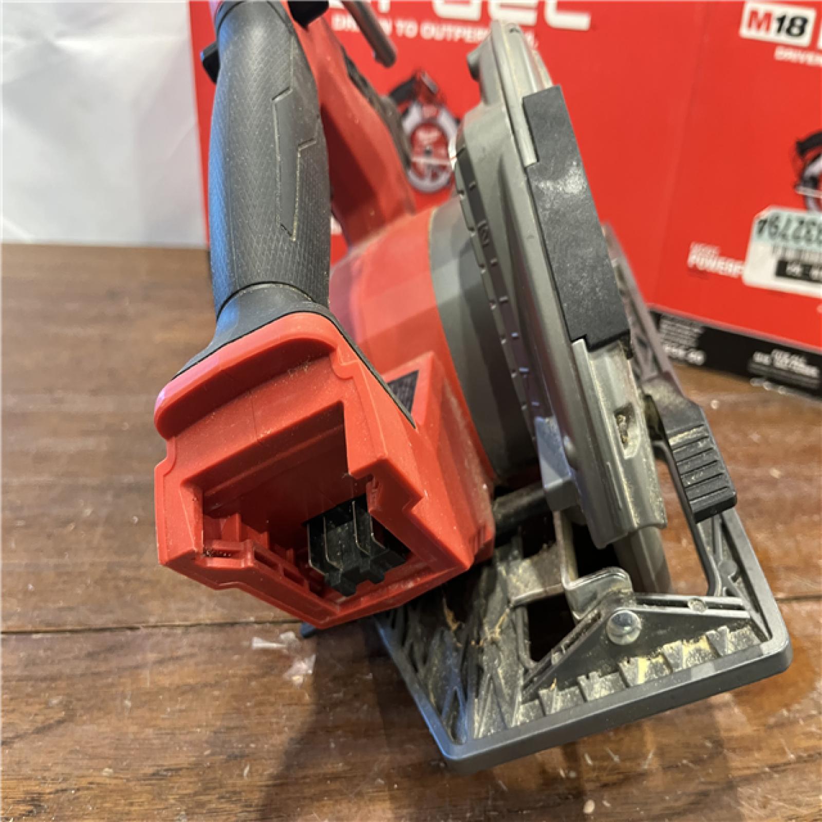 AS-ISMilwaukee M18 FUEL 18V Lithium-Ion Brushless Cordless 7-1/4 in. Circular Saw (Tool-Only)