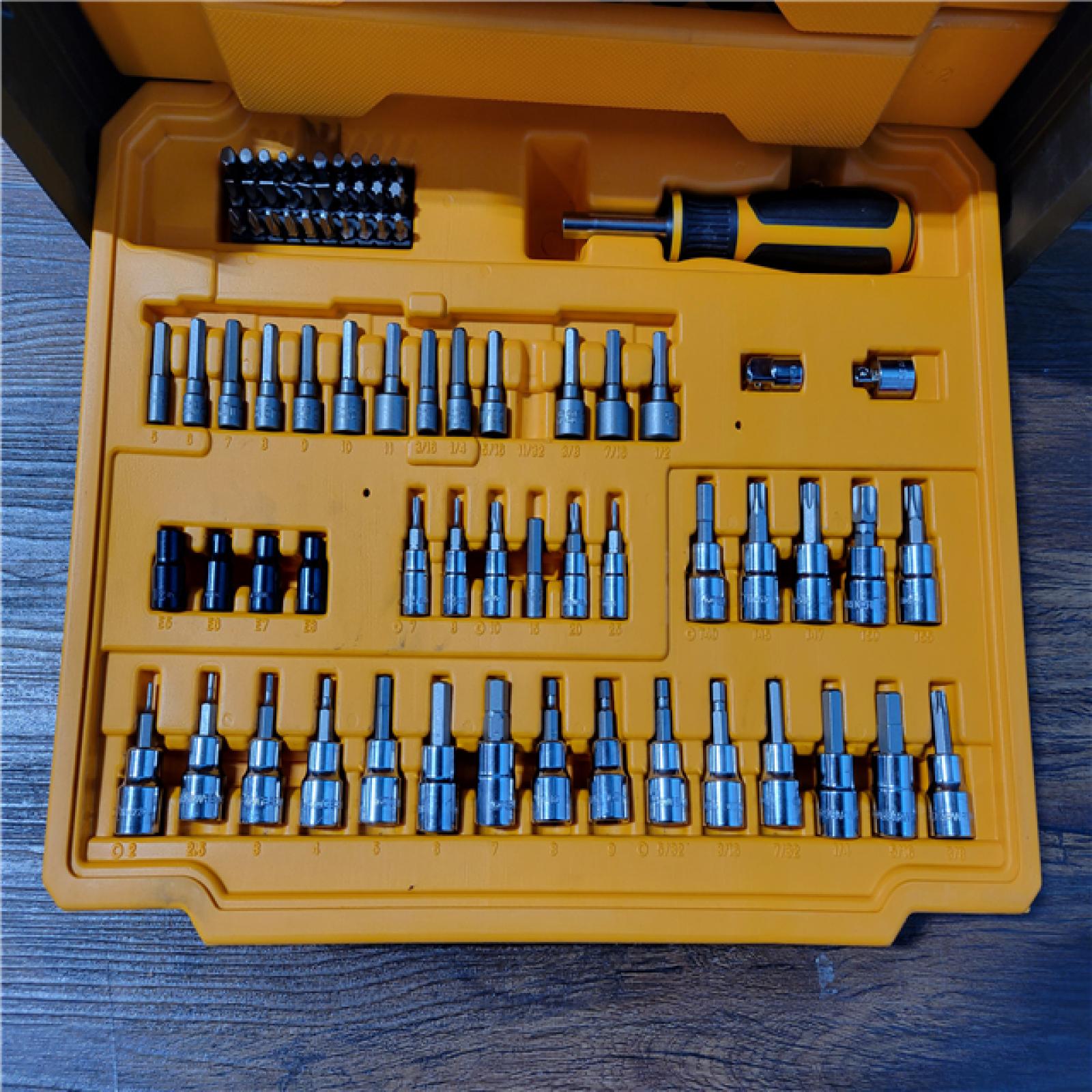 CALIFORNIA AS-IS GEARWRENCH TOOL SET