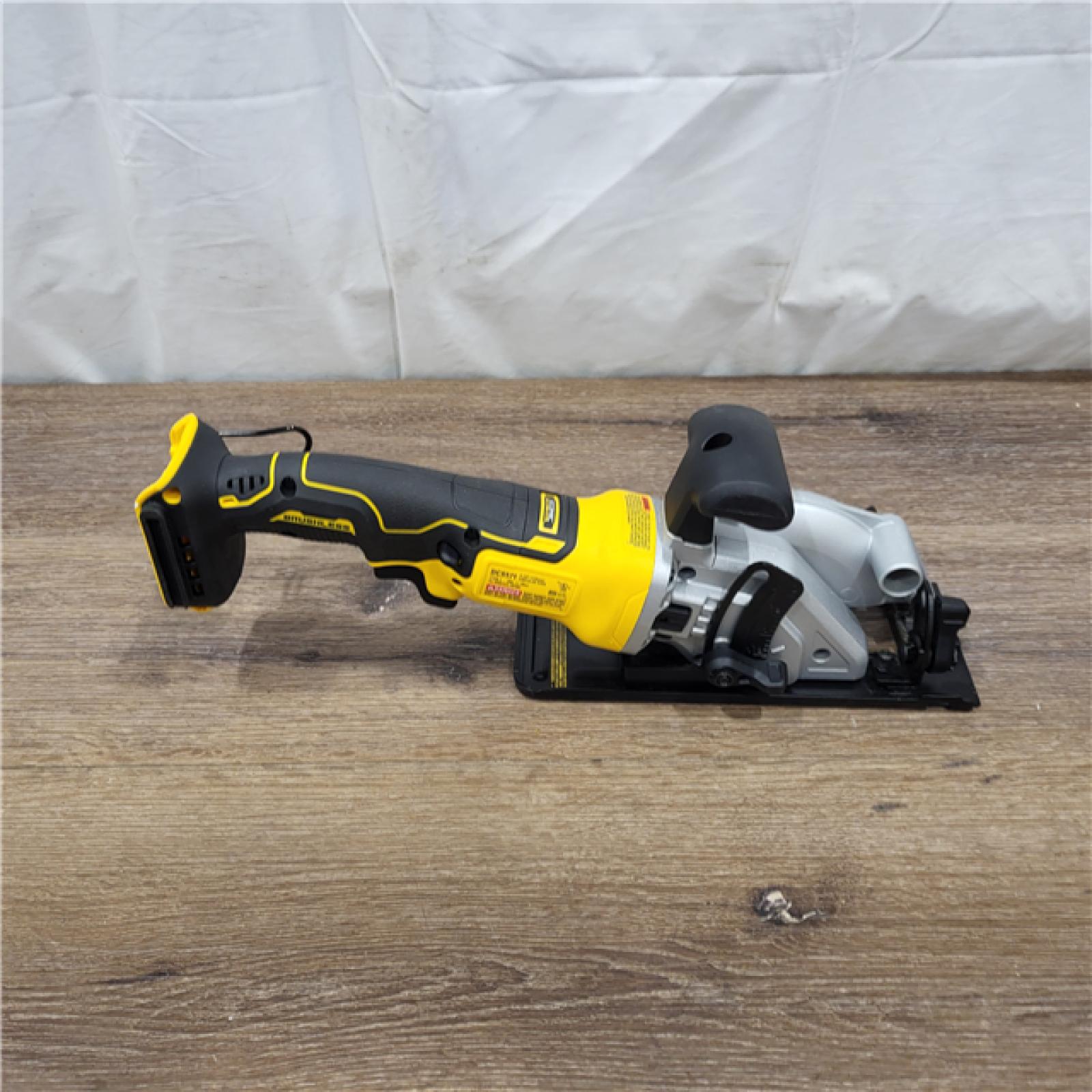 AS-IS ATOMIC 20V MAX Cordless Brushless 4-1/2 in. Circular Saw (Tool Only)