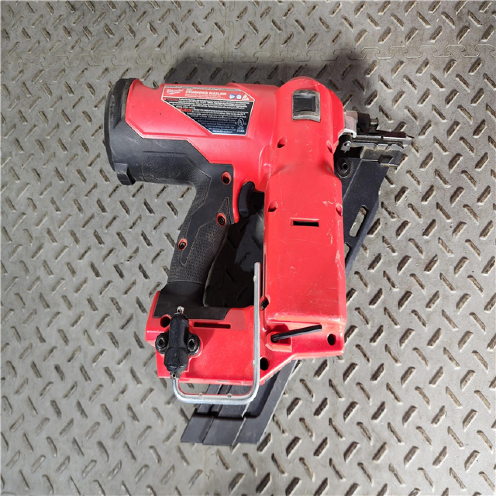 HOUSTON LOCATION - AS-IS Milwaukee M18 FUEL 30 Degree Framing Nailer (TOOL ONLY)