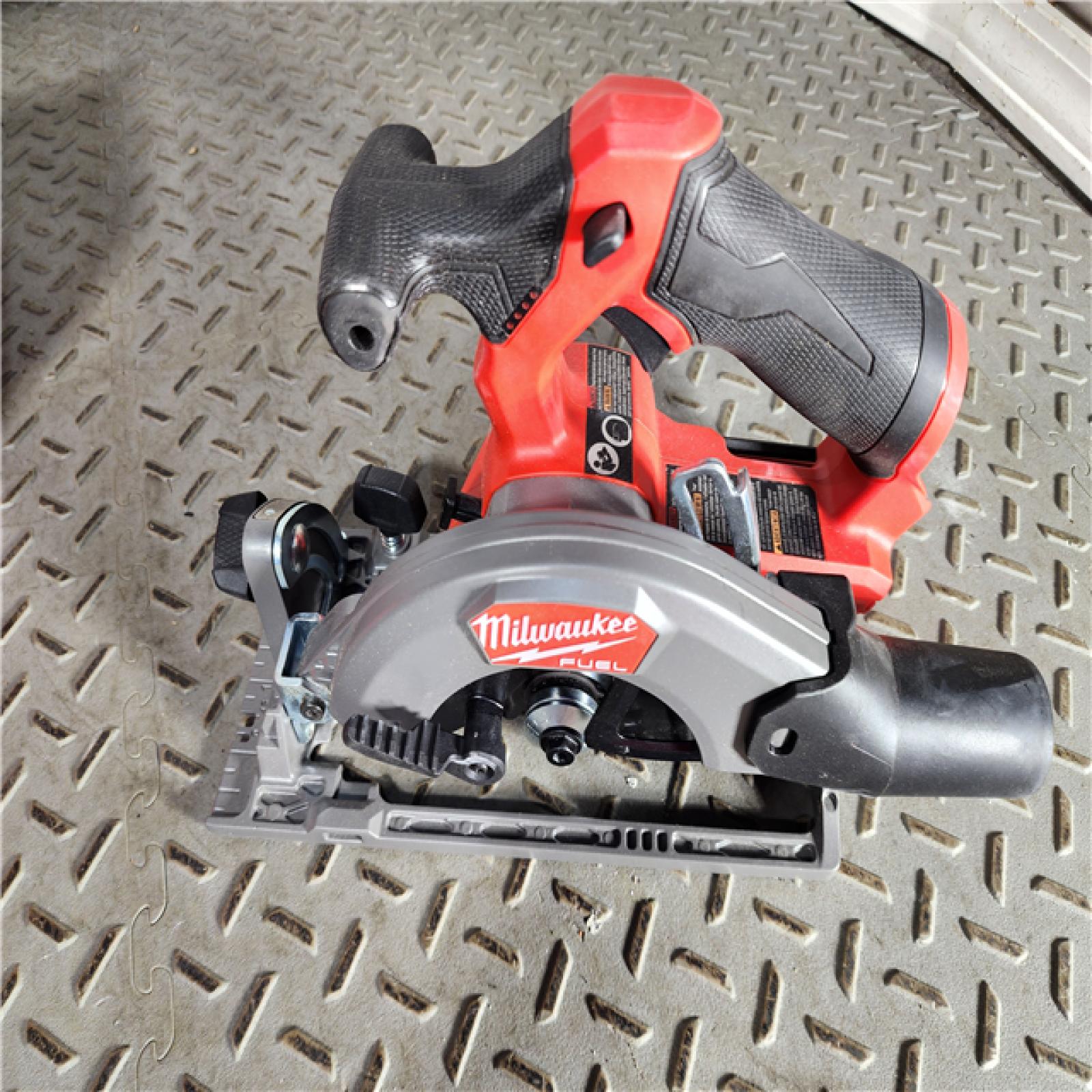 HOUSTON LOCATION - AS-IS M12 FUEL 12V Lithium-Ion Brushless 5-3/8 in. Cordless Circular Saw (Tool-Only)