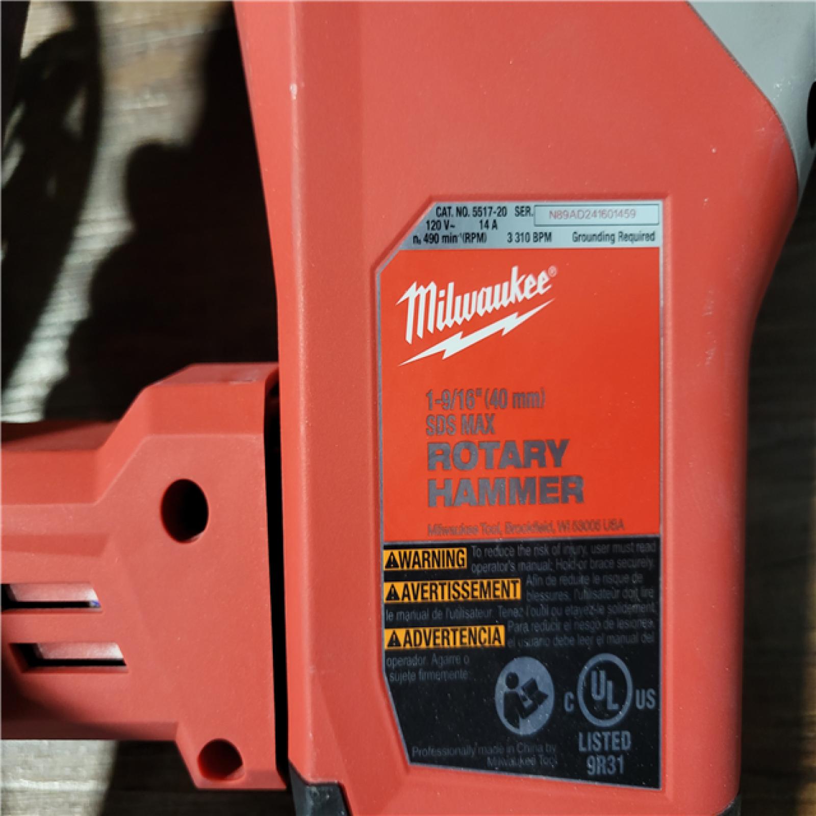 CALIFORNIA AS-IS MILWAUKEE 1-9/16 SDS MAX ROTARY HAMMER