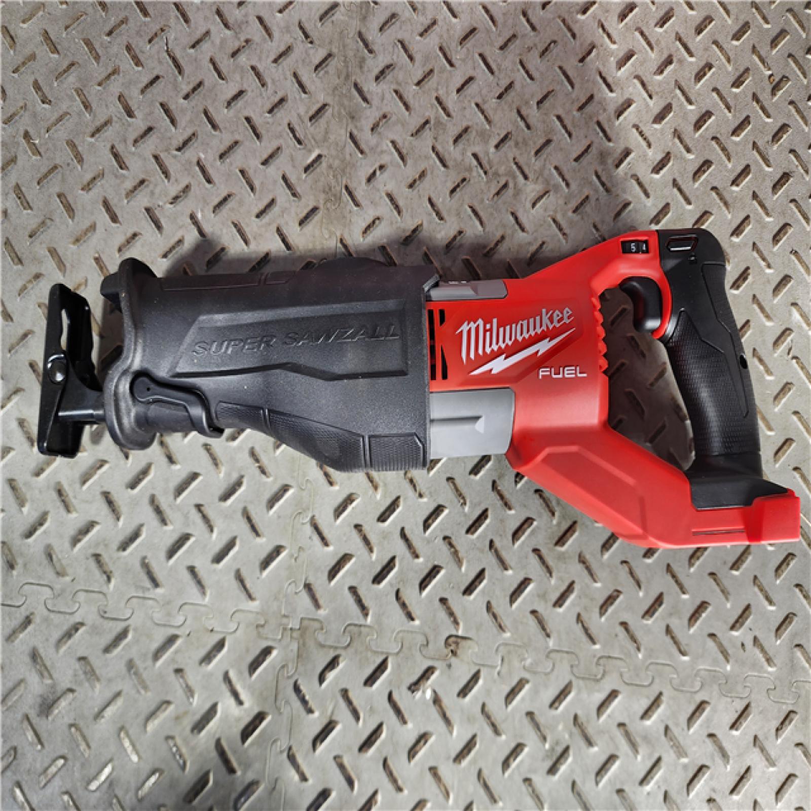 HOUSTON LOCATION - AS-IS Milwaukee M18 Fuel 18V Brushless Super Sawzall Reciprocating Saw 2722-20 (Bare Tool)