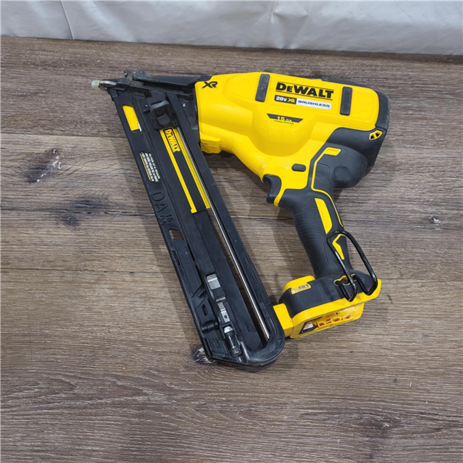 AS-IS DEWALT 20V MAX XR 15 Ga. Cordless 34 Deg Nailer 20 V