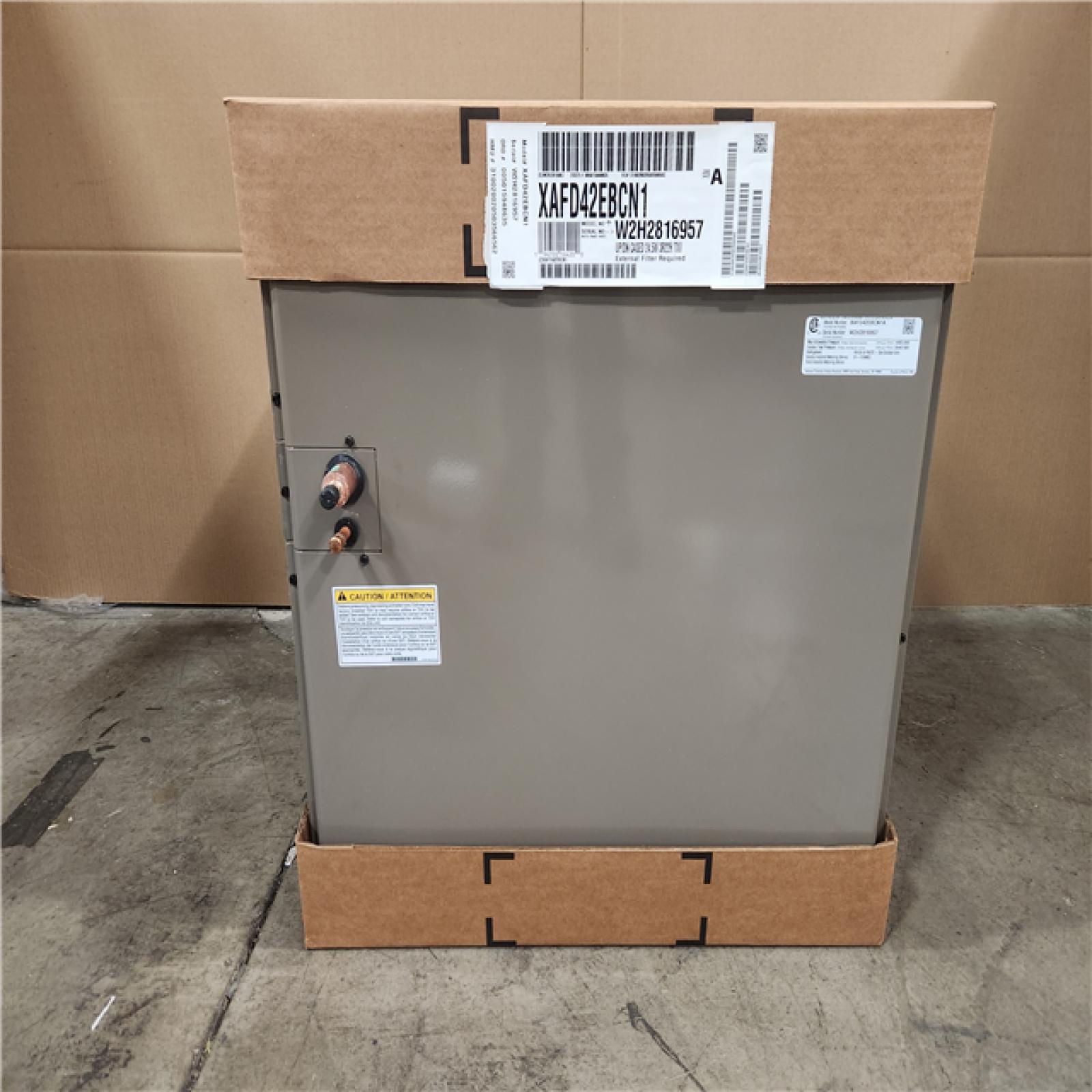 Phoenix Location Johnson Controls XAFD42EBCN1 3.5 Ton Upflow or Downflow Full Case Coil - 24.5 Cabinet Width