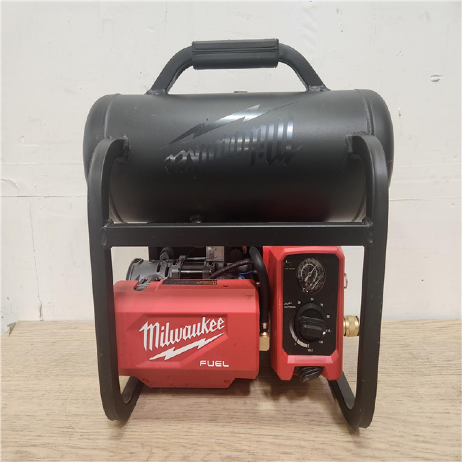 Phoenix Location Milwaukee M18 FUEL 18-Volt Lithium-Ion Brushless Cordless 2 Gal. Electric Compact Quiet Compressor (Tool-Only)