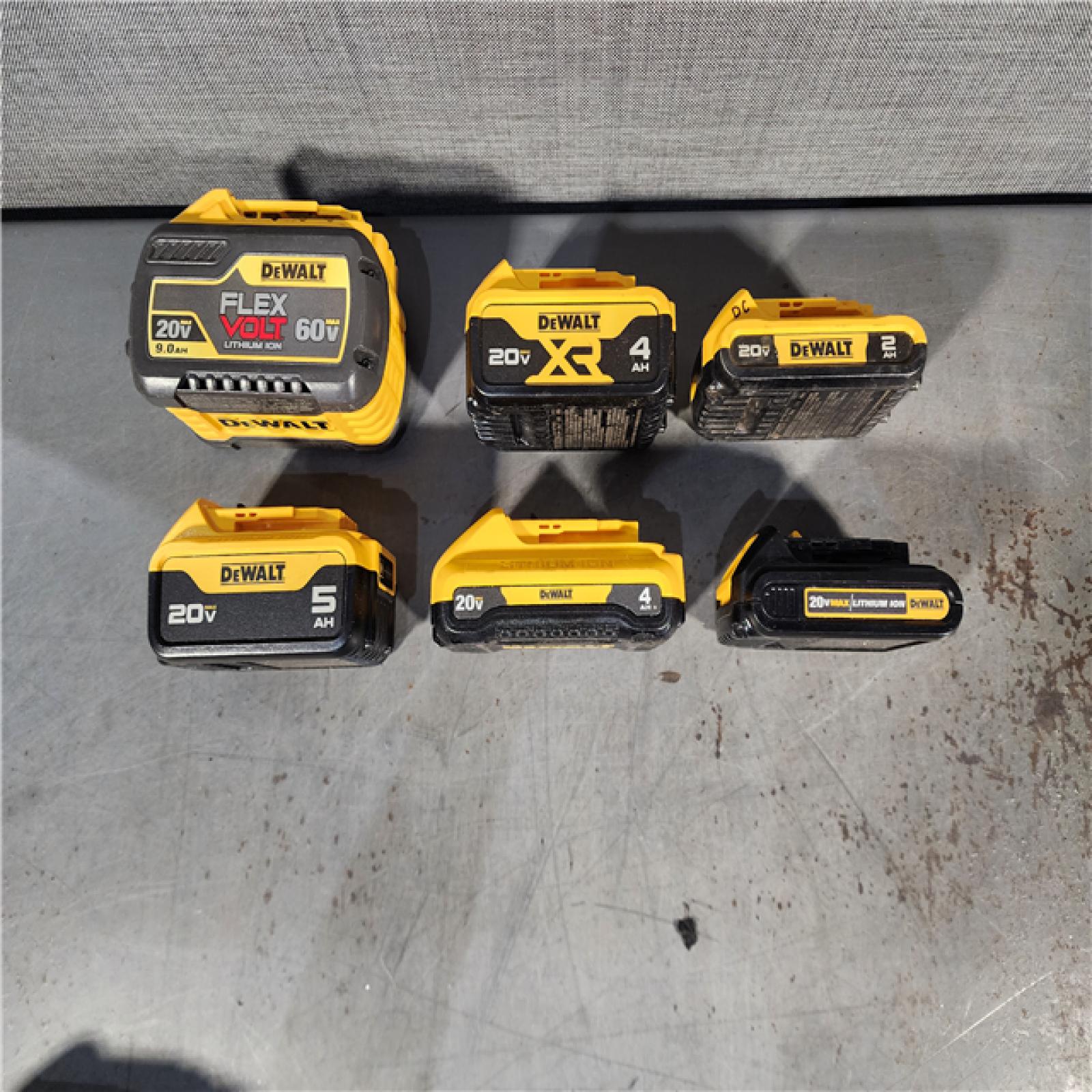 HOUSTON LOCATION - AS-IS DEWALT BATTERY PACK QTY - 15