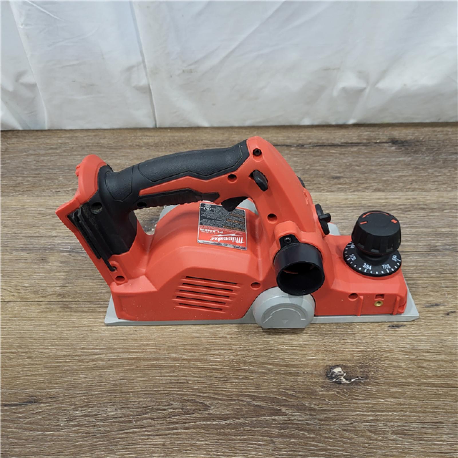 AS-IS Milwaukee M18 18-Volt Lithium-Ion Cordless 3-1/4 in. Planer (Tool-Only)