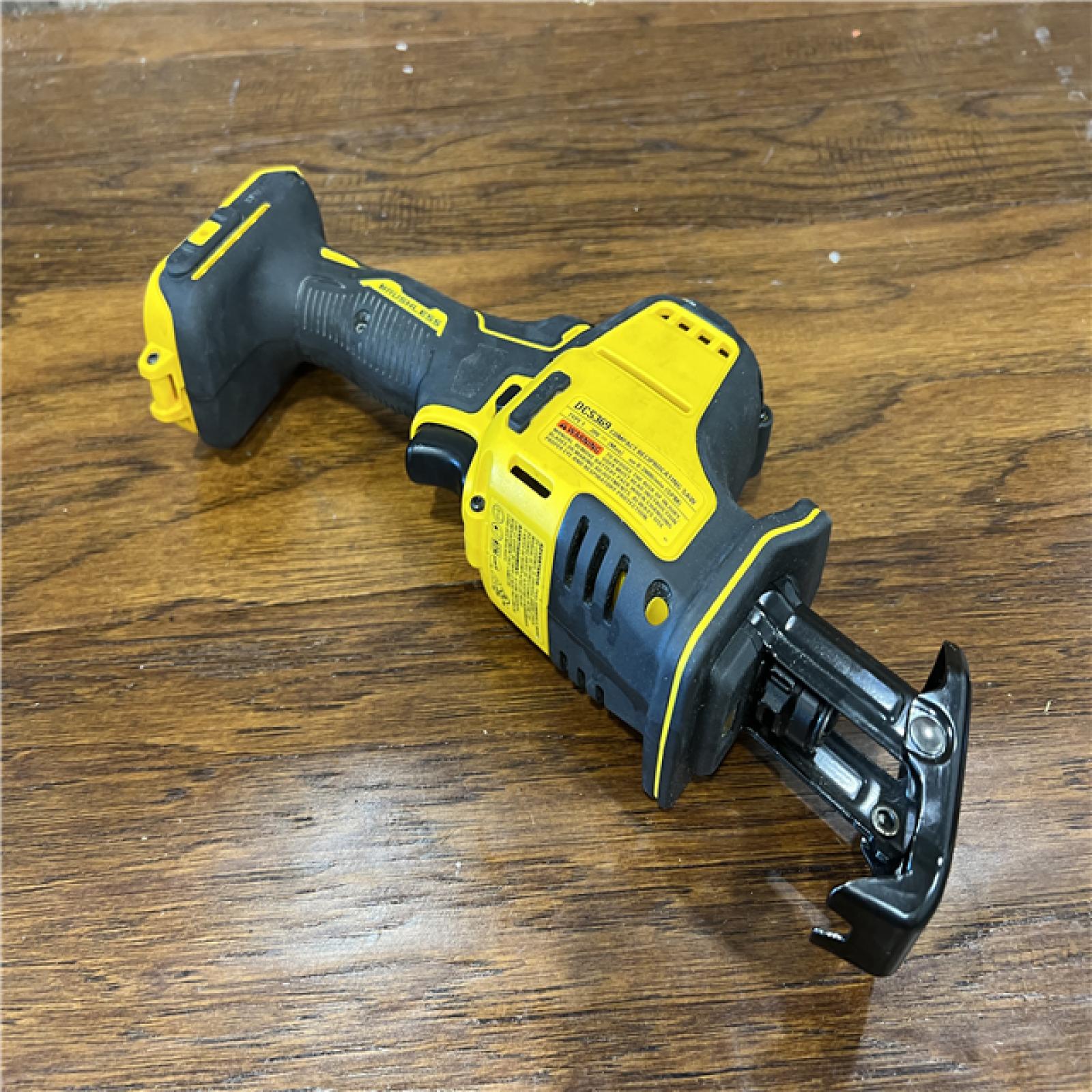 AS-IS DEWALT ATOMIC 20V MAX Cordless Brushless Compact Reciprocating Saw (Tool Only)