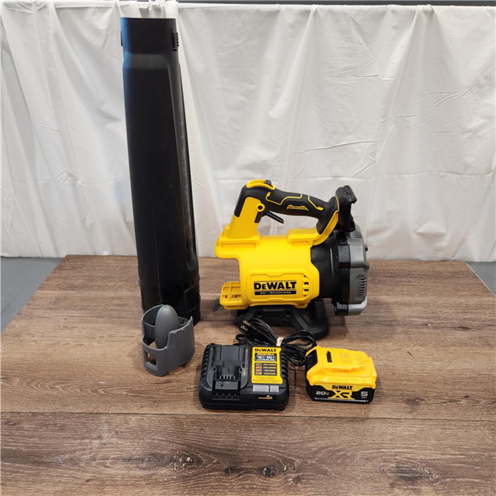 AS-IS DEWALT 20V MAX* XR Brushless Cordless Handheld Blower Kit