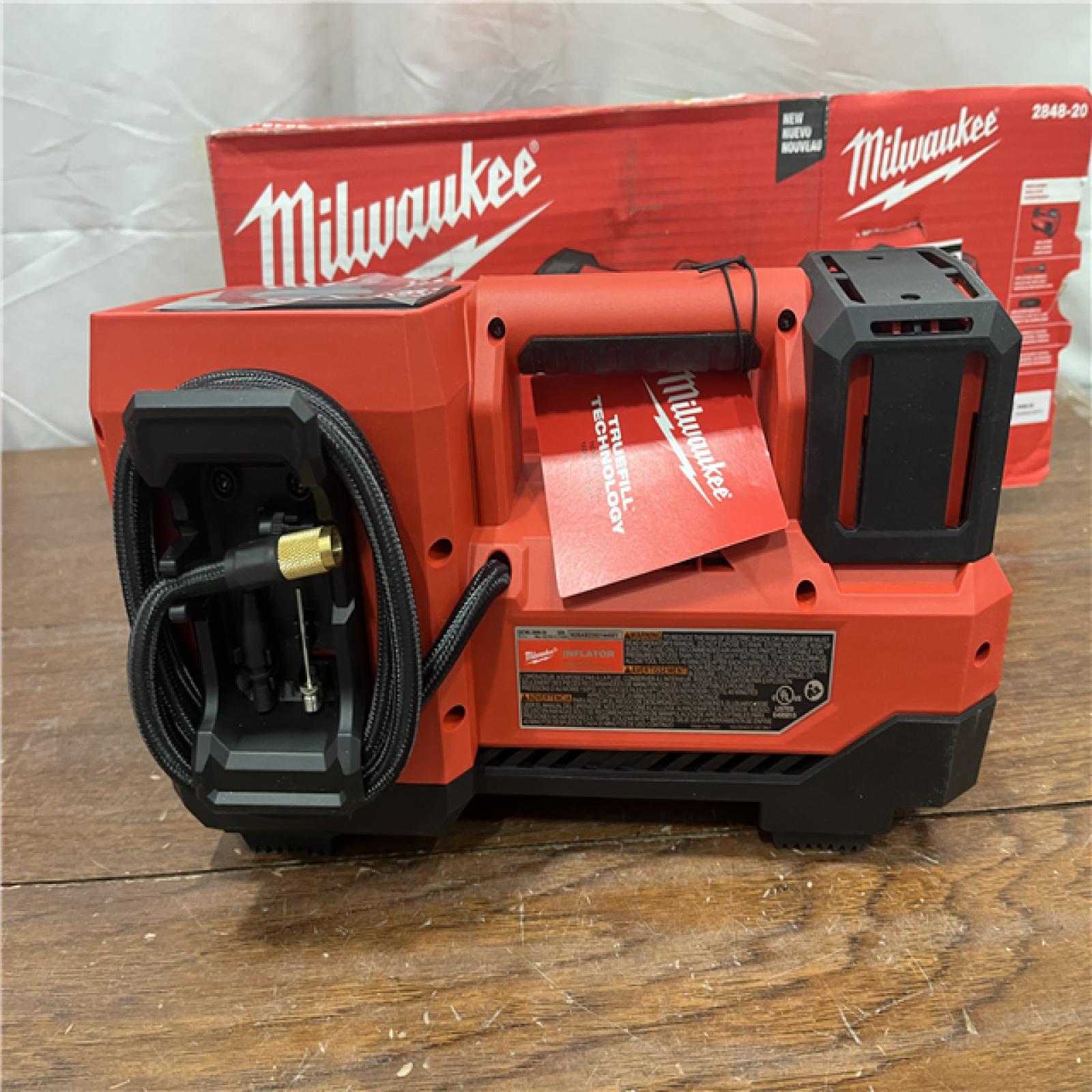 AS-ISMilwaukee M18 18 V 150 PSI Tire Inflator