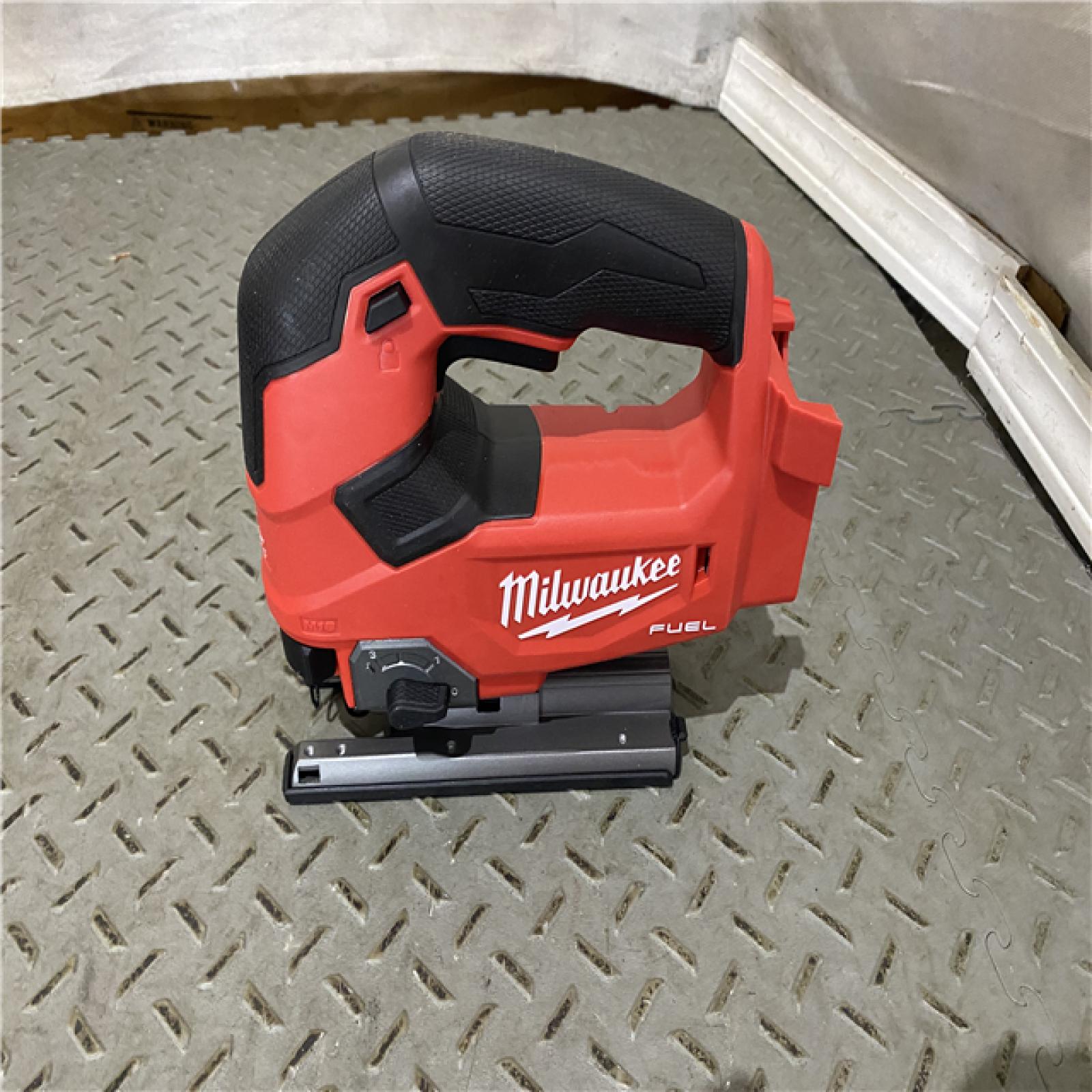 Houston location AS-IS MILWAUKEE M18 FUEL 18V Lithium-Ion Brushless Cordless Jig Saw (Tool-Only)