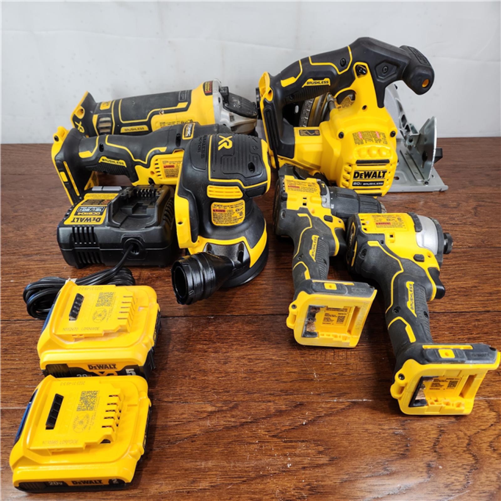 AS-IS DEWALT 20V MAX Lithium-Ion Cordless (6-Tool) Combo Kit W/ ToughSystem 2.0 Case