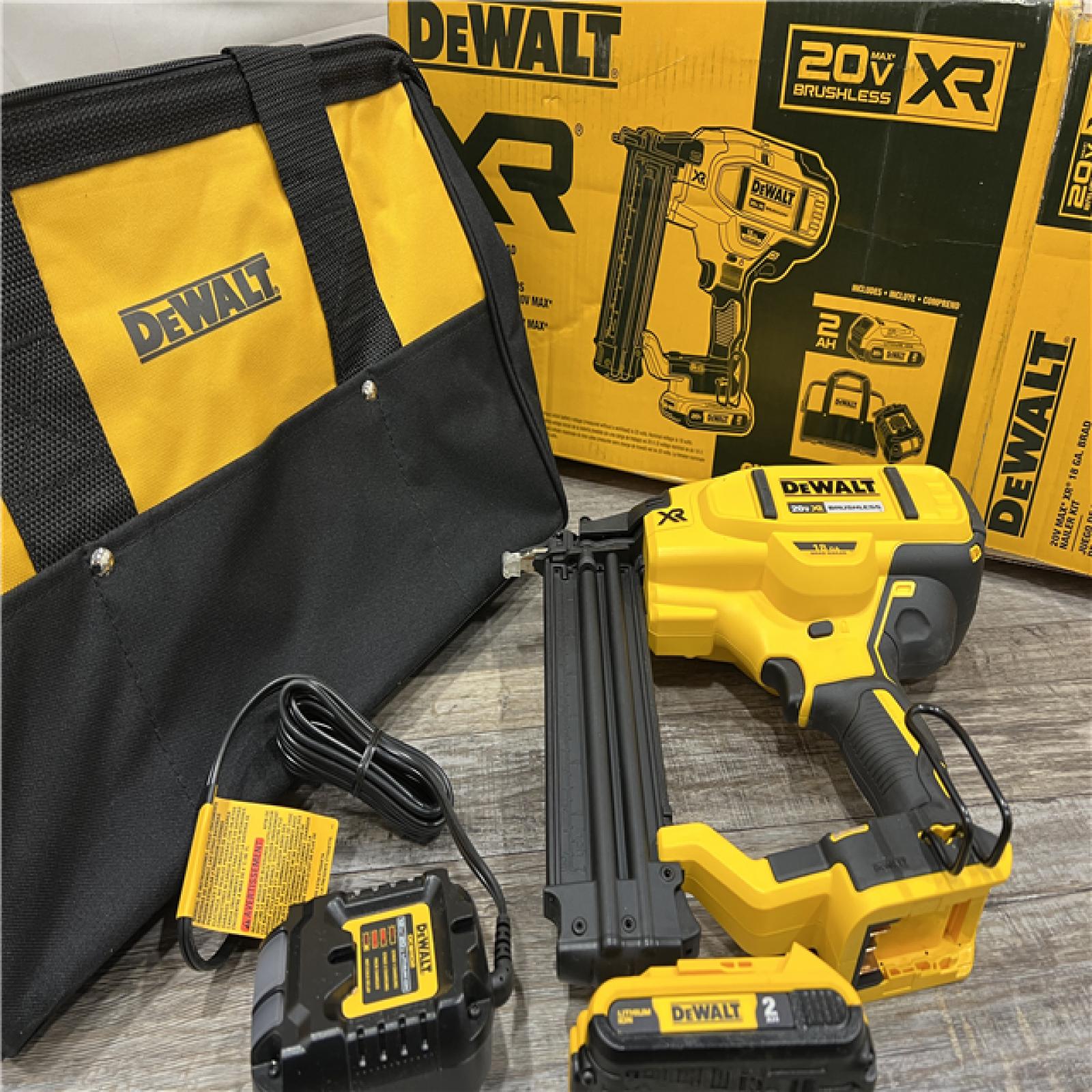 AS-IS DEWALT 20V MAX XR 18 Gauge Brad Nailer Kit