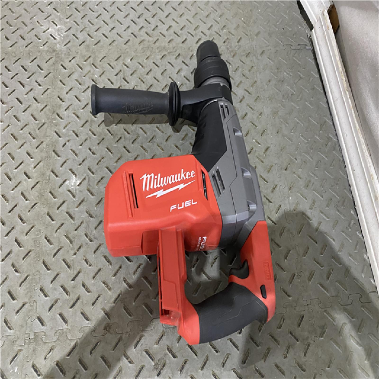 Houston location AS-IS MILWAUKEE M18 FUEL 18V Lithium-Ion Brushless Cordless 1-9/16 in. SDS-Max Rotary Hammer (Tool-Only)