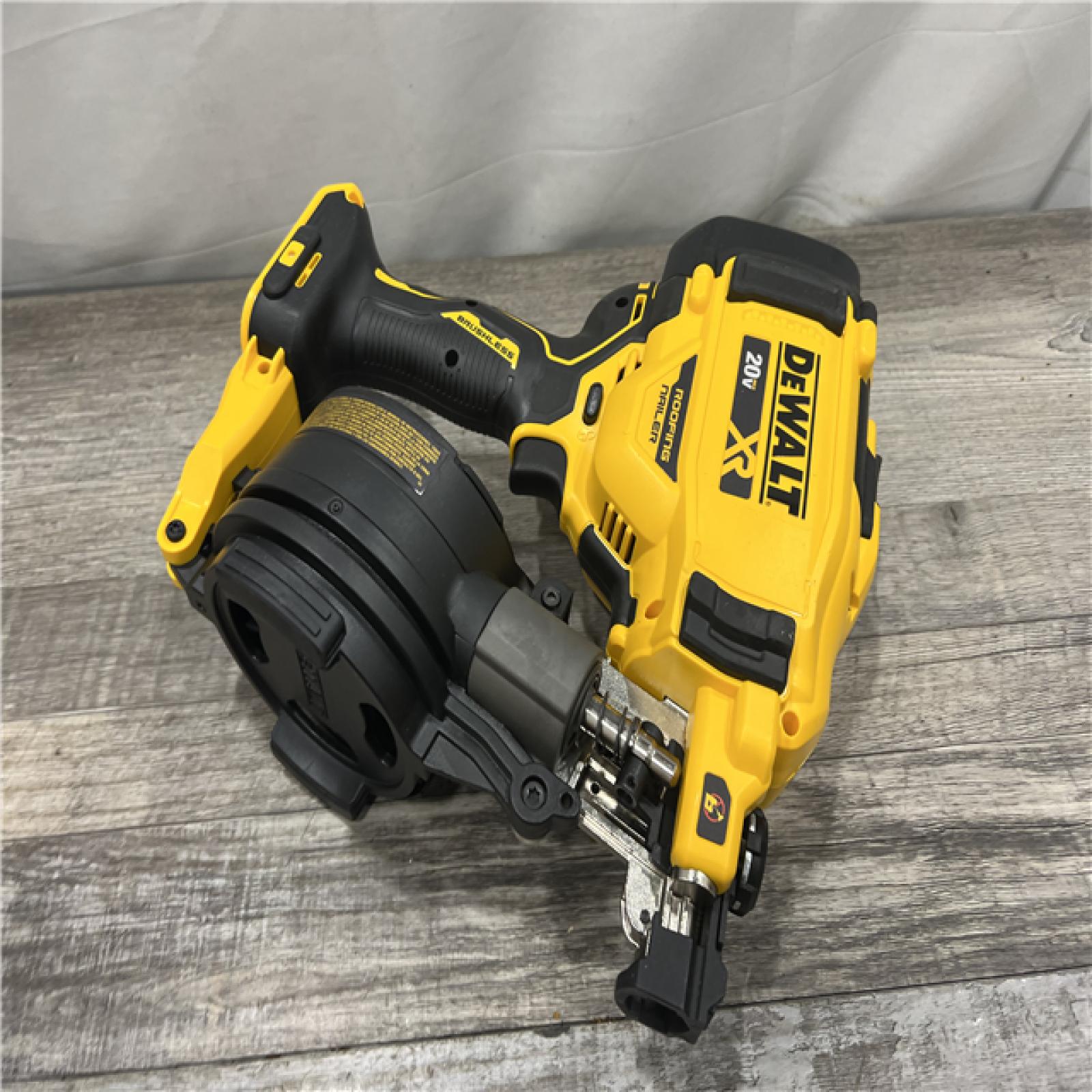 AS-IS DEWALT 2007898 Roofing Nailer Cordless