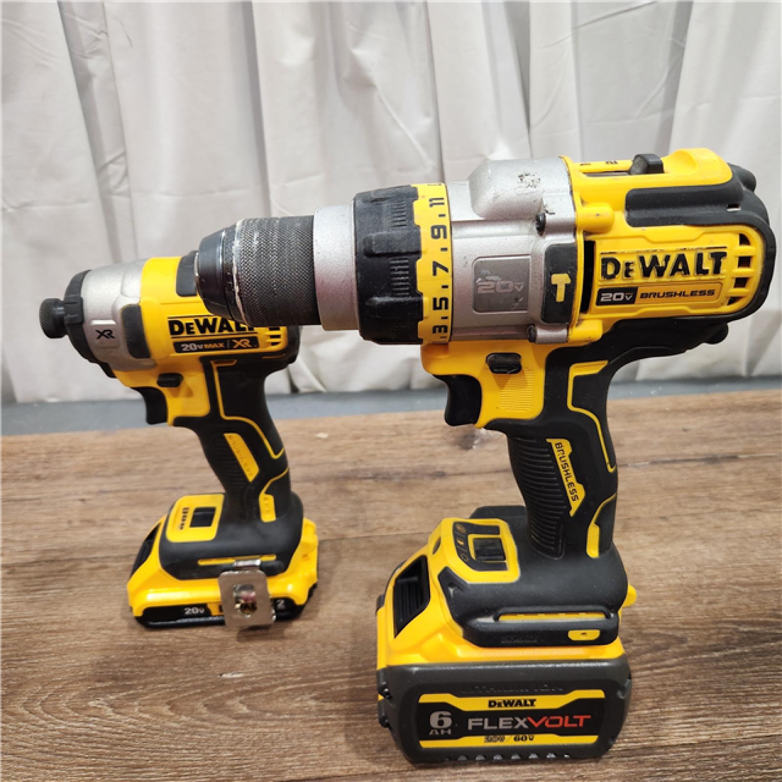 AS-IS DEWALT 20V MAX Cordless Brushless Hammer Drill/Driver 2 Tool Combo Kit with FLEXVOLT ADVANTAGE