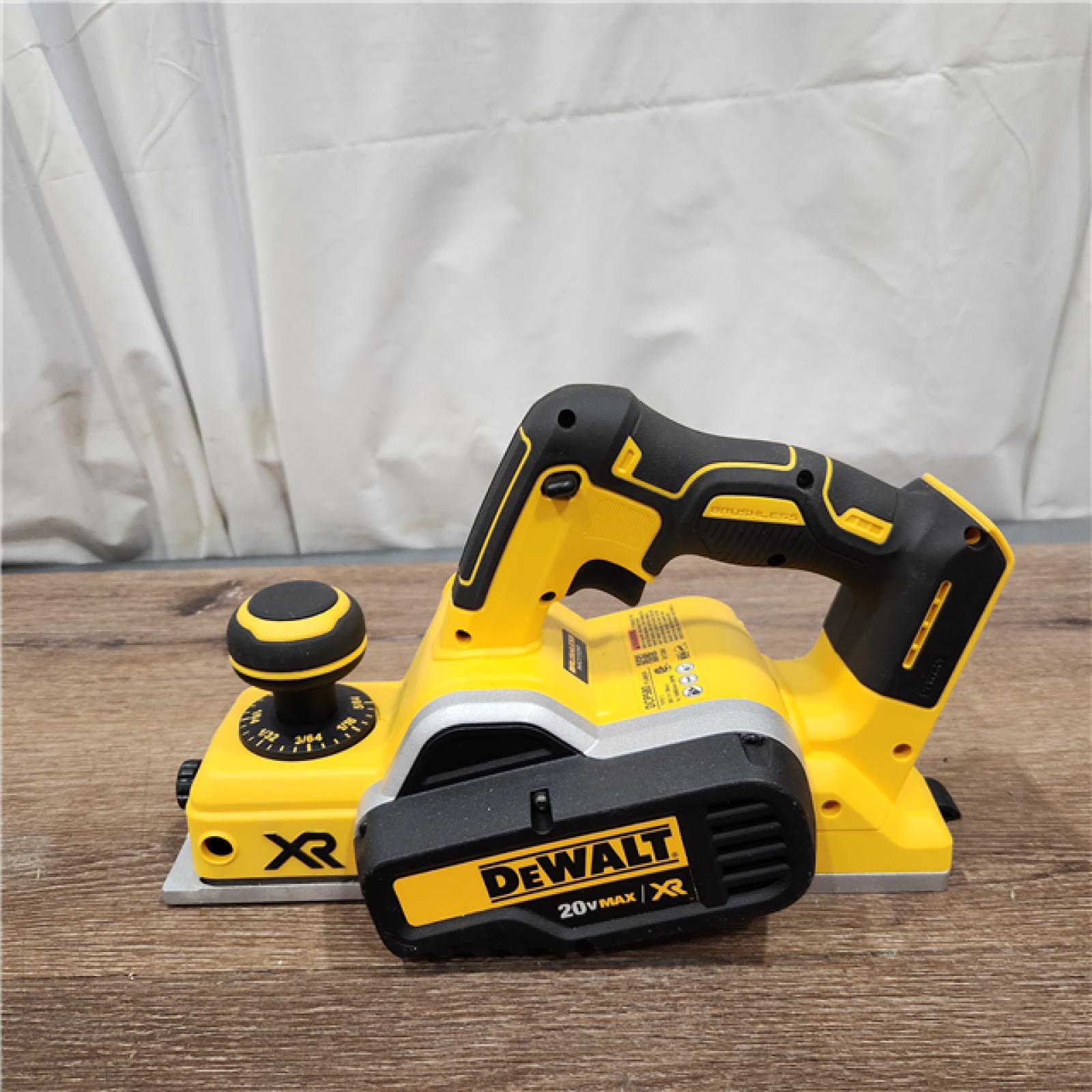 AS-IS DEWALT DCP580B 20V MAX Lithium Ion Brushless Planer