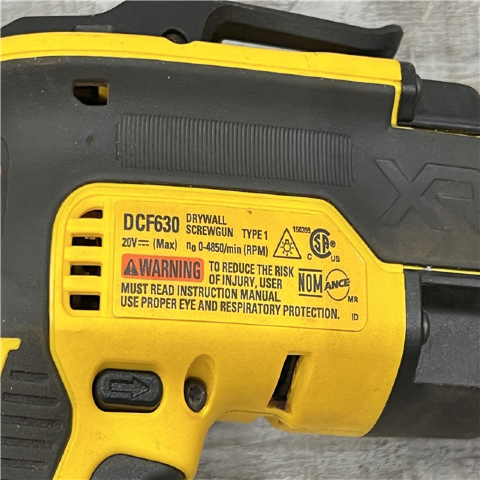 AS-IS DEWALT 20V MAX XR 18 Gauge Brad Nailer Kit