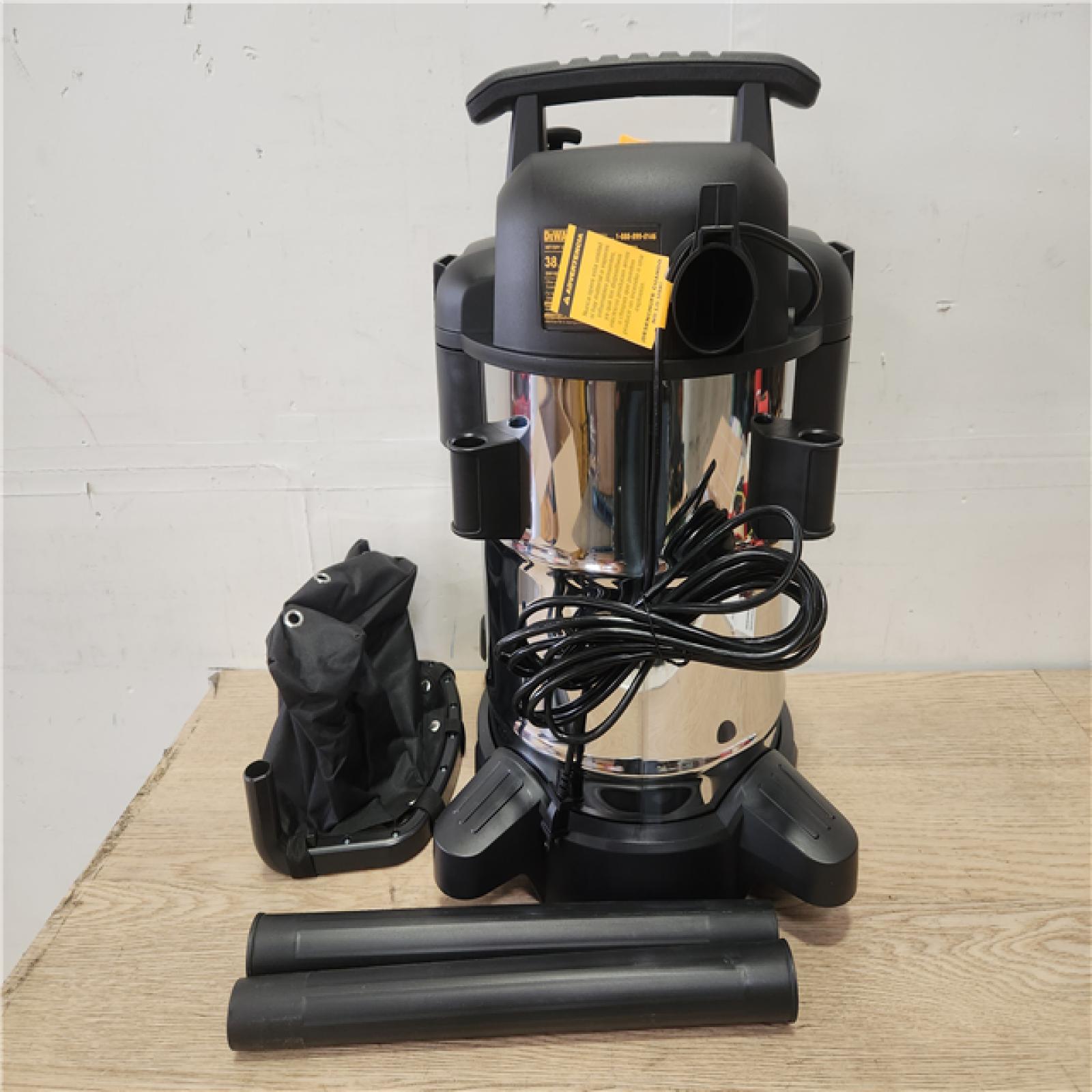 Phoenix Location DEWALT 10 Gal. Stainless Steel Wet/Dry Vacuum