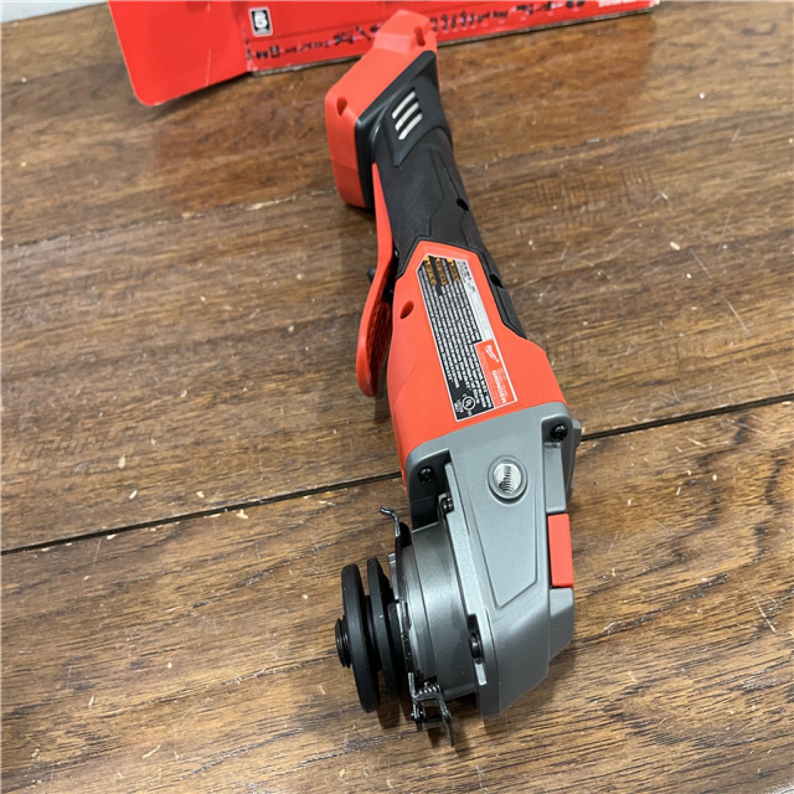 AS-ISMilwaukee 2880-20 M18 FUEL 18-Volt Lithium-Ion Brushless Cordless 4-1/2 in./5 in. Grinder W/Paddle Switch (Tool-Only)