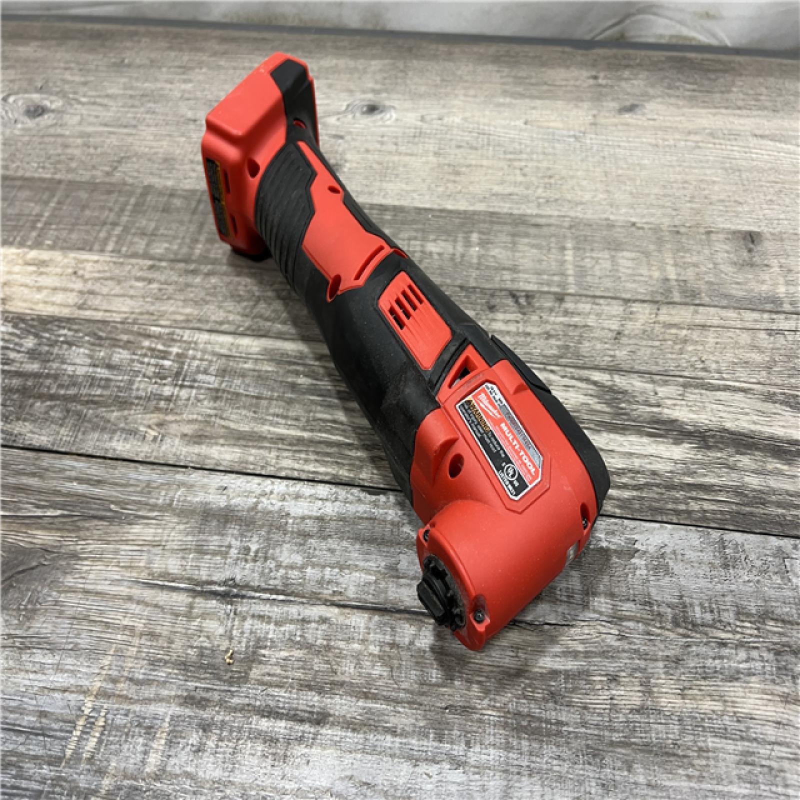 AS-IS Milwaukee 2626-20 M18 Lithium-Ion Cordless Multi-Tool (Tool Only)