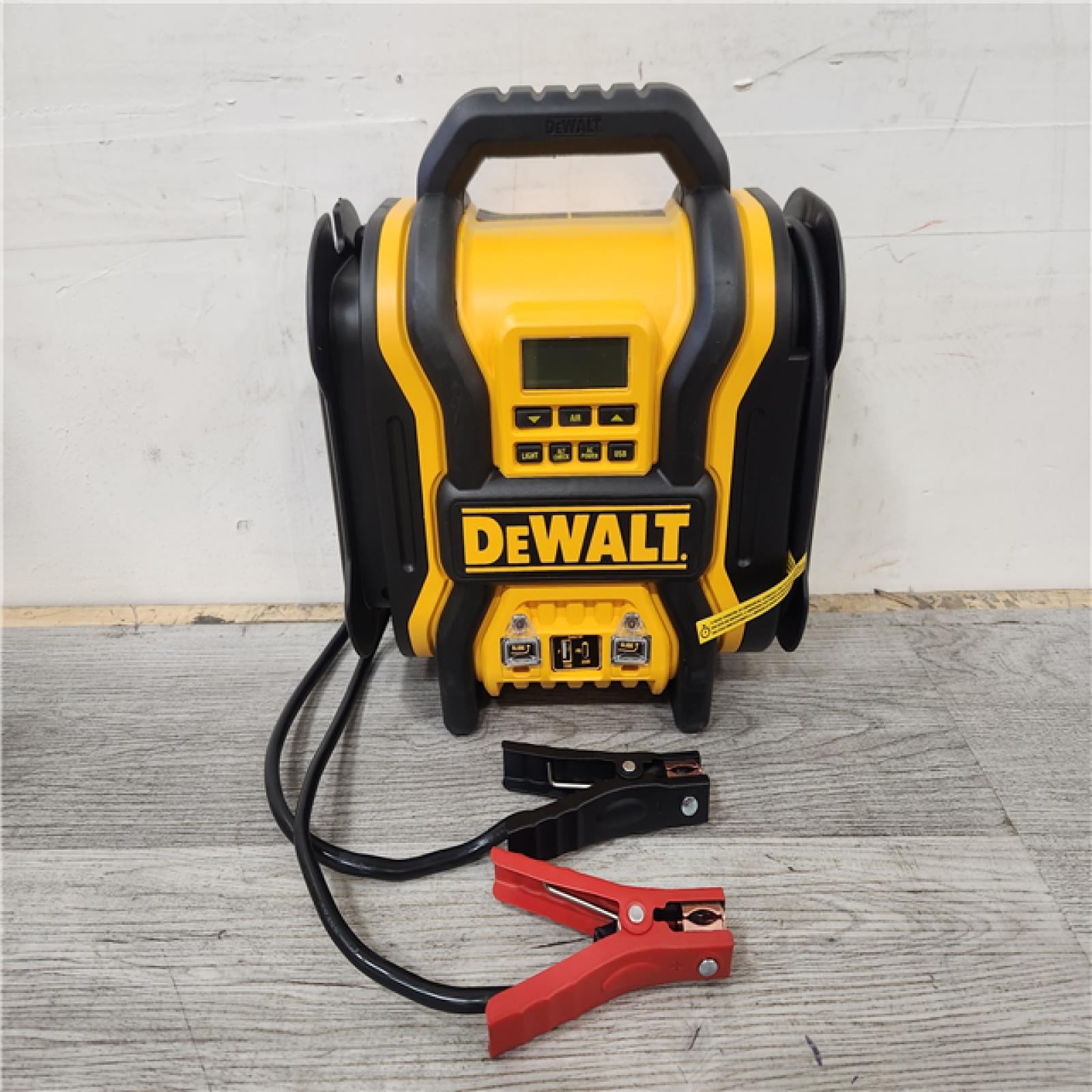 Phoenix Location DEWALT Portable Power 2000 Peak Amp Jump Starter w/Digital Compressor