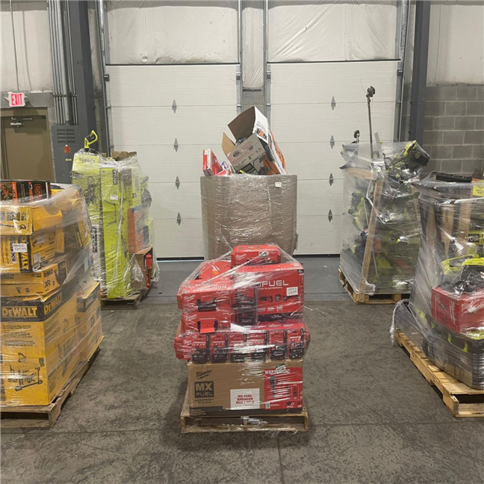 Pittston Location As-Is Power Tools Partial Truckload (6 pallets) 1359275-D