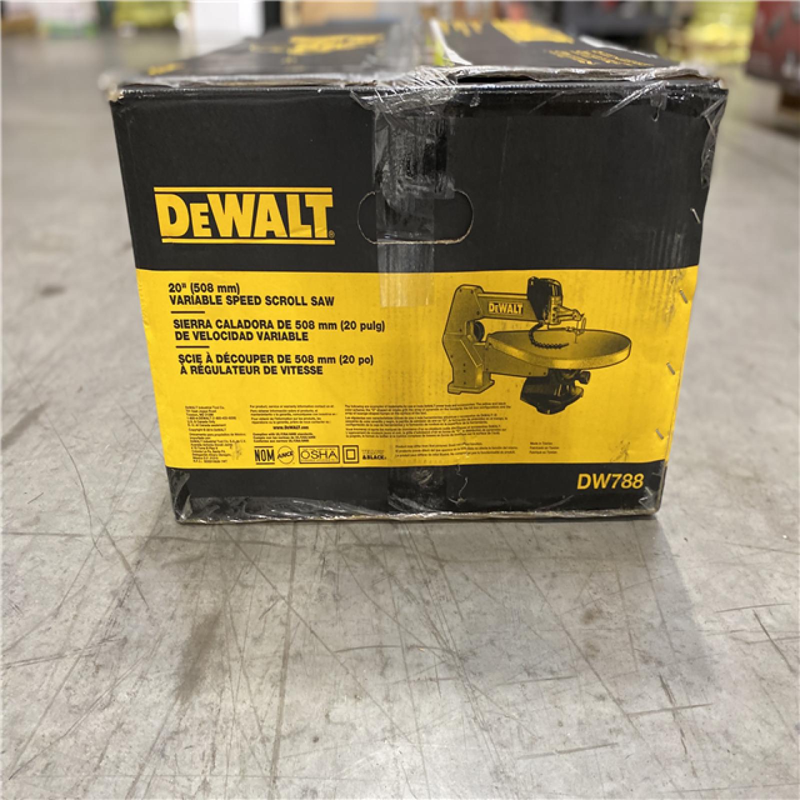 DALLLAS LOCATION - NEW! DEWALT 20 in. Variable-Speed Scroll Saw