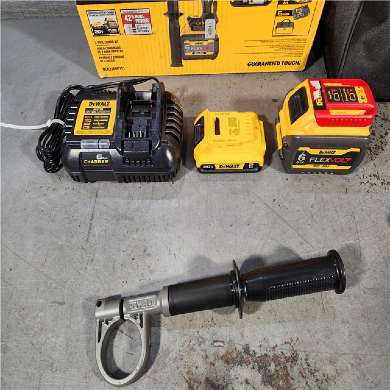 HOUSTON LOCATION - AS-IS DEWALT 20V MAX Cordless Brushless Hammer Drill/Driver 2 Tool Combo Kit with FLEXVOLT ADVANTAGE