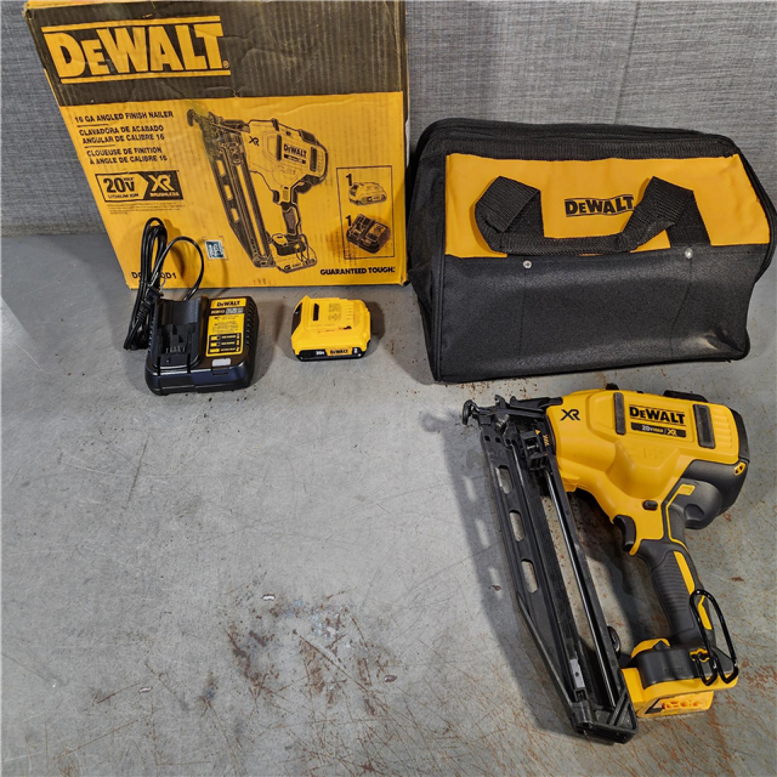 HOUSTON LOCATION - AS-IS DeWalt DCN660D1 20V 16 Gauge Cordless Angled Finish Nailer Kit W/ 2Ah Battery