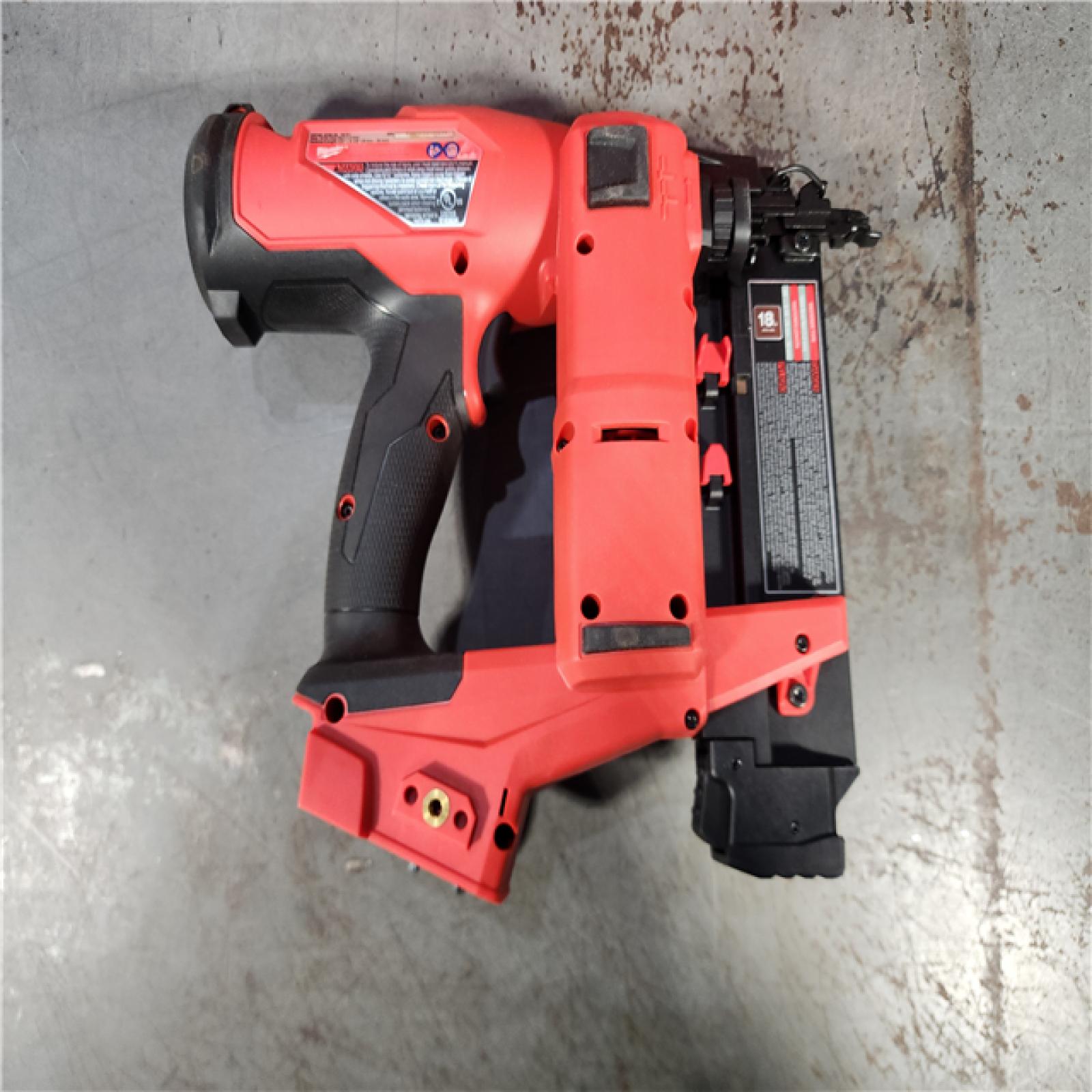 HOUSTON LOCATION - AS-IS (APPEARS LIKE NEW) Milwaukee M18 Fuel 18V Brushless 18-Gauge Brad Nailer 2746-20 (Bare Tool)