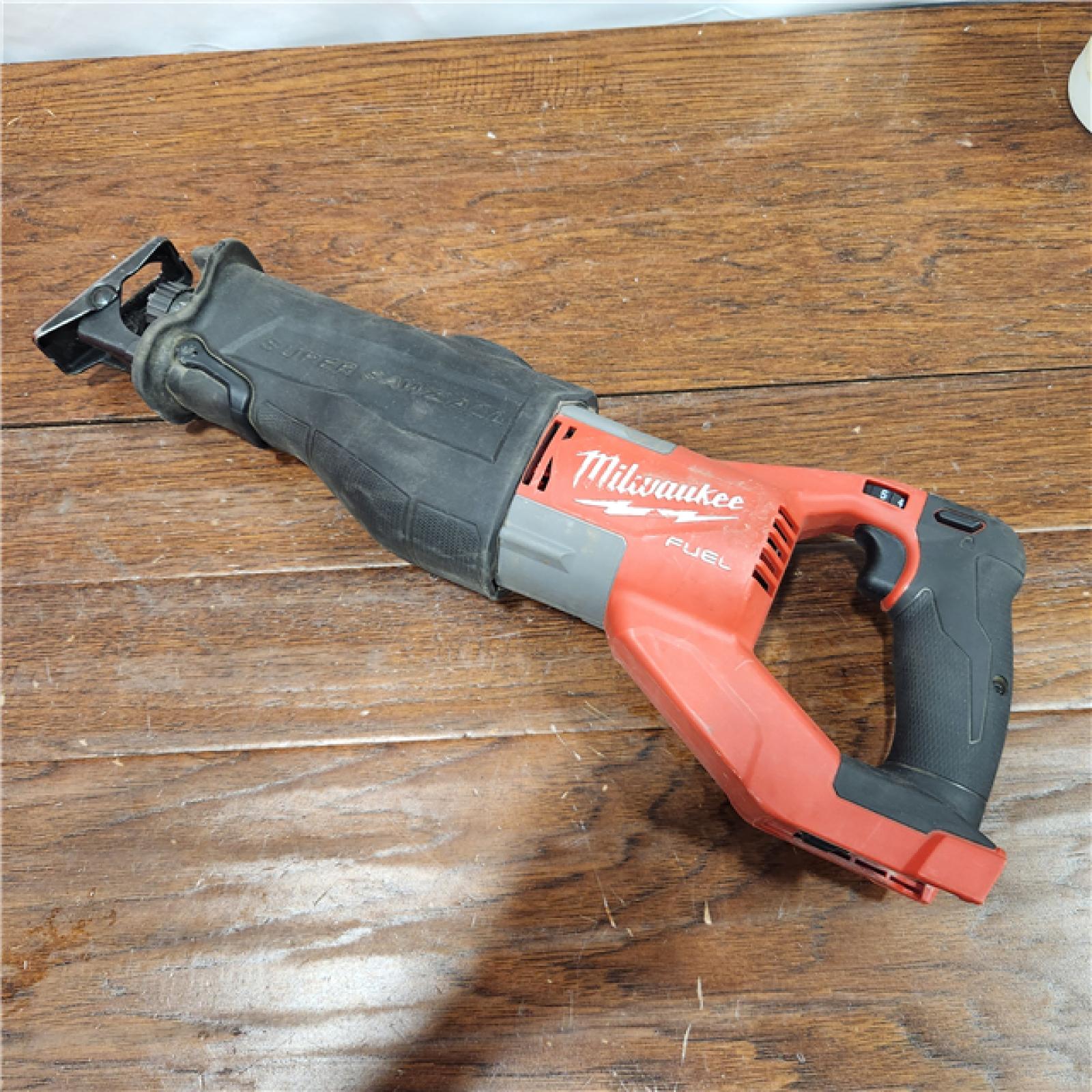 AS-IS Milwaukee M18 Fuel 18V Brushless Super Sawzall Reciprocating Saw 2722-20 (Bare Tool)