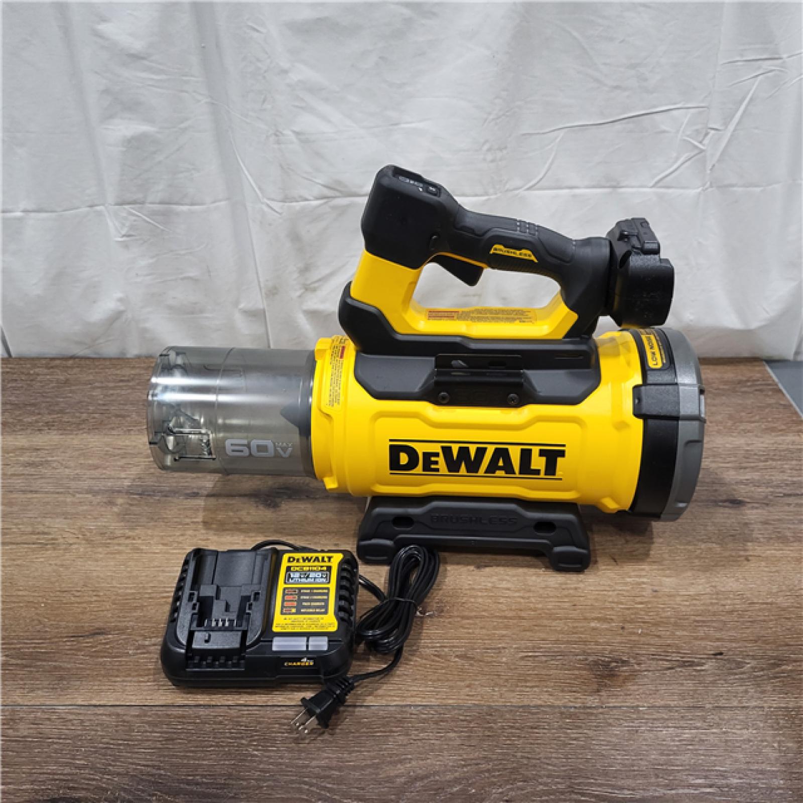 AS-IS FLEXVOLT 60V MAX 160 MPH 760 CFM Brushless Cordless  and Charger