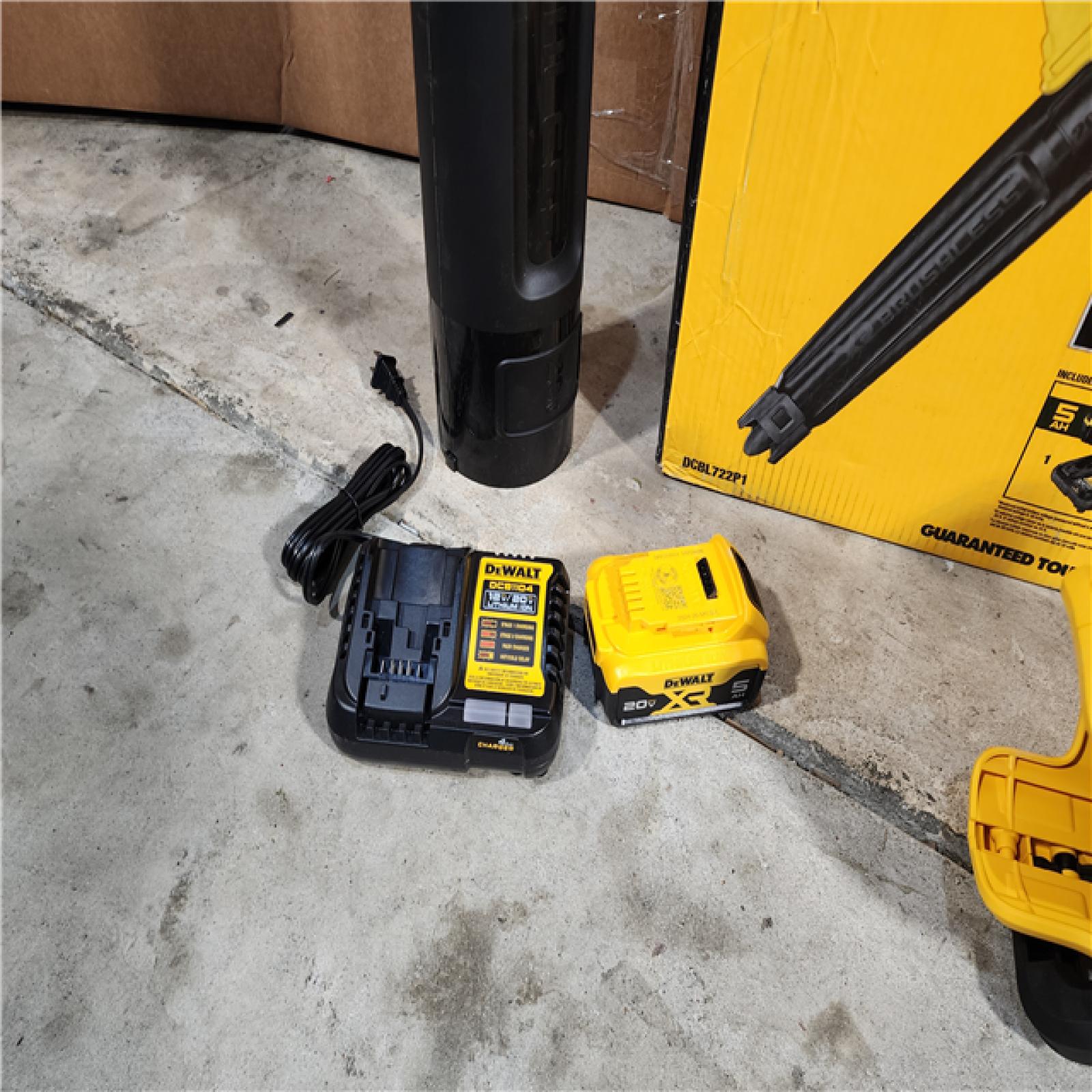 HOUSTON LOCATION - AS-IS DEWALT 20V MAX Brushless Cordless Handheld Axial Leaf Blower Kit