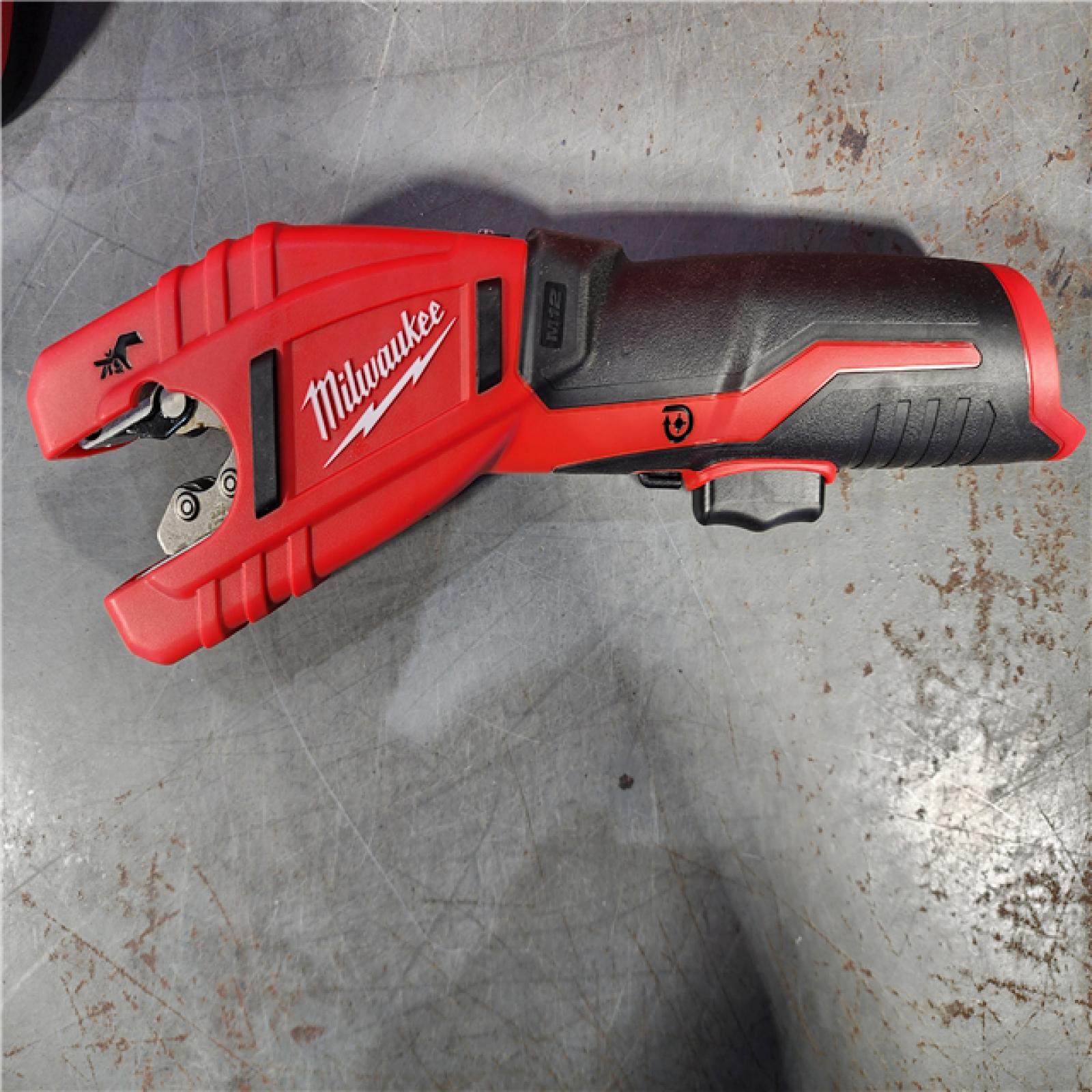 HOUSTON LOCATION - AS-IS Milwaukee M12 Cordless Lithium-Ion Tubing Cutter Kit