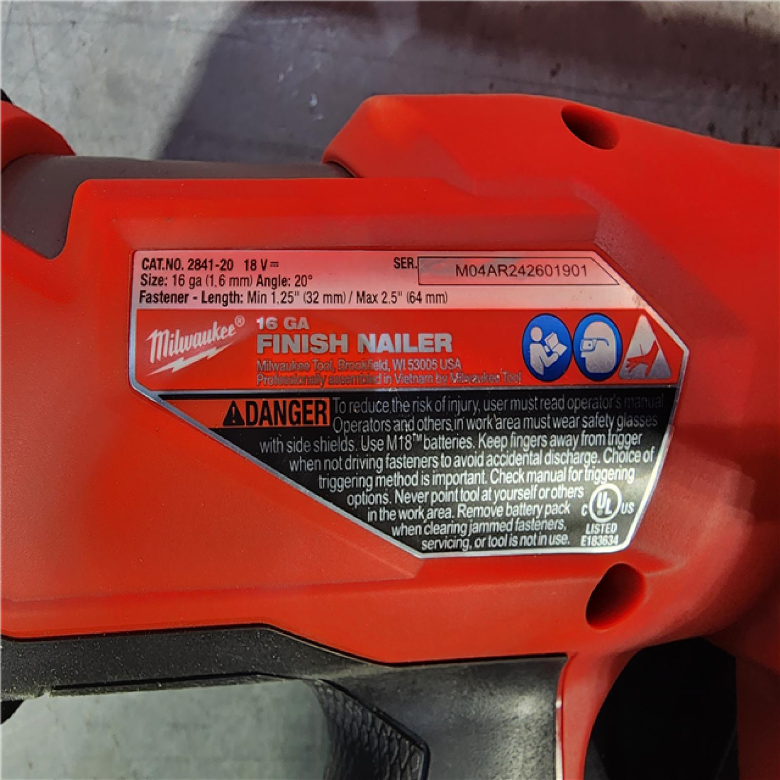 HOUSTON LOCATION - AS-IS Milwaukee 2841-20 18V Cordless Gen II 16 Gauge Angled Finish Nailer (Tool Only)