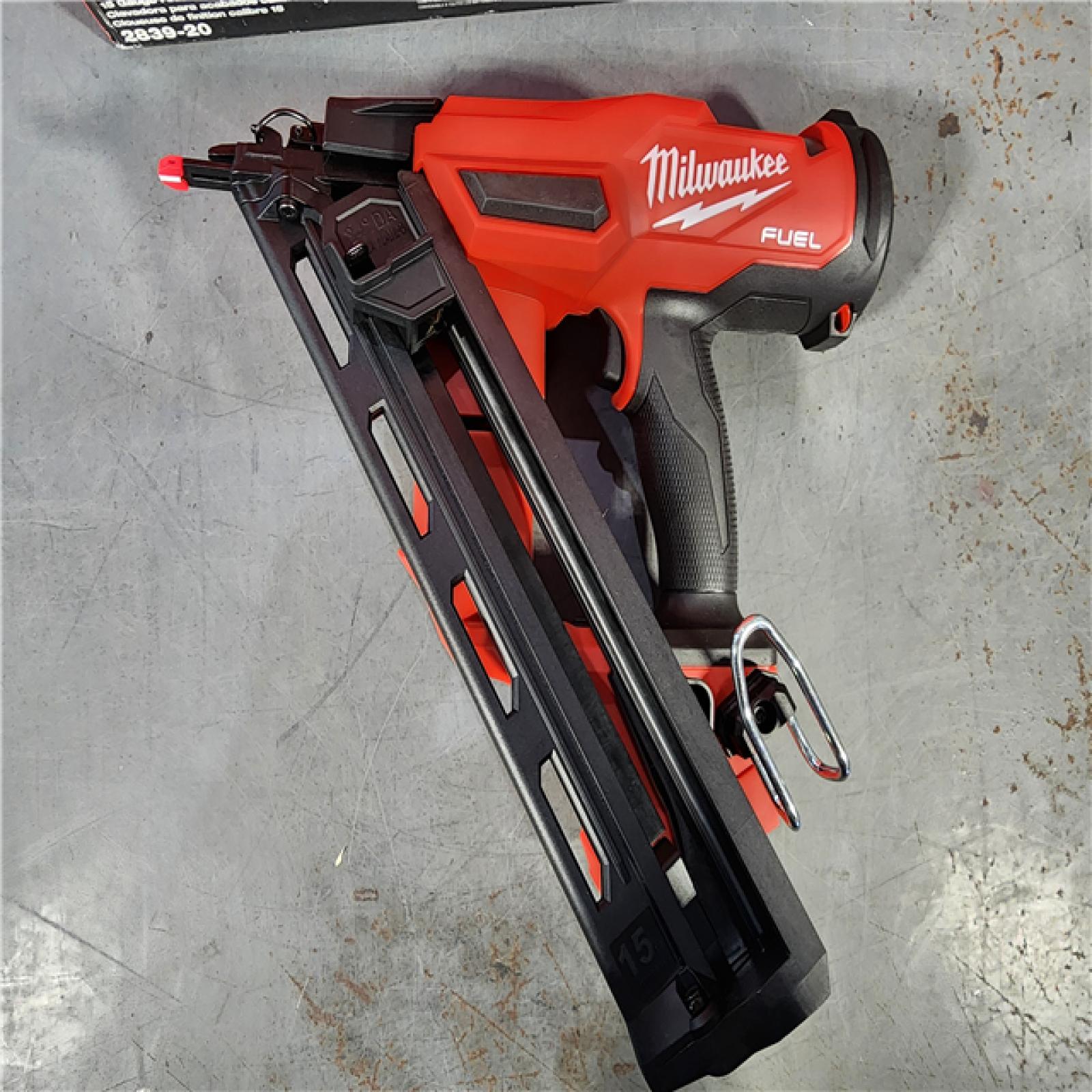 HOUSTON LOCATION - AS-IS (APPEARS LIKE NEW) Milwaukee 2839-20 M18 FUEL 15 Ga. 18 Volt Brushless Angled Finish Nailer (TOOL ONLY)