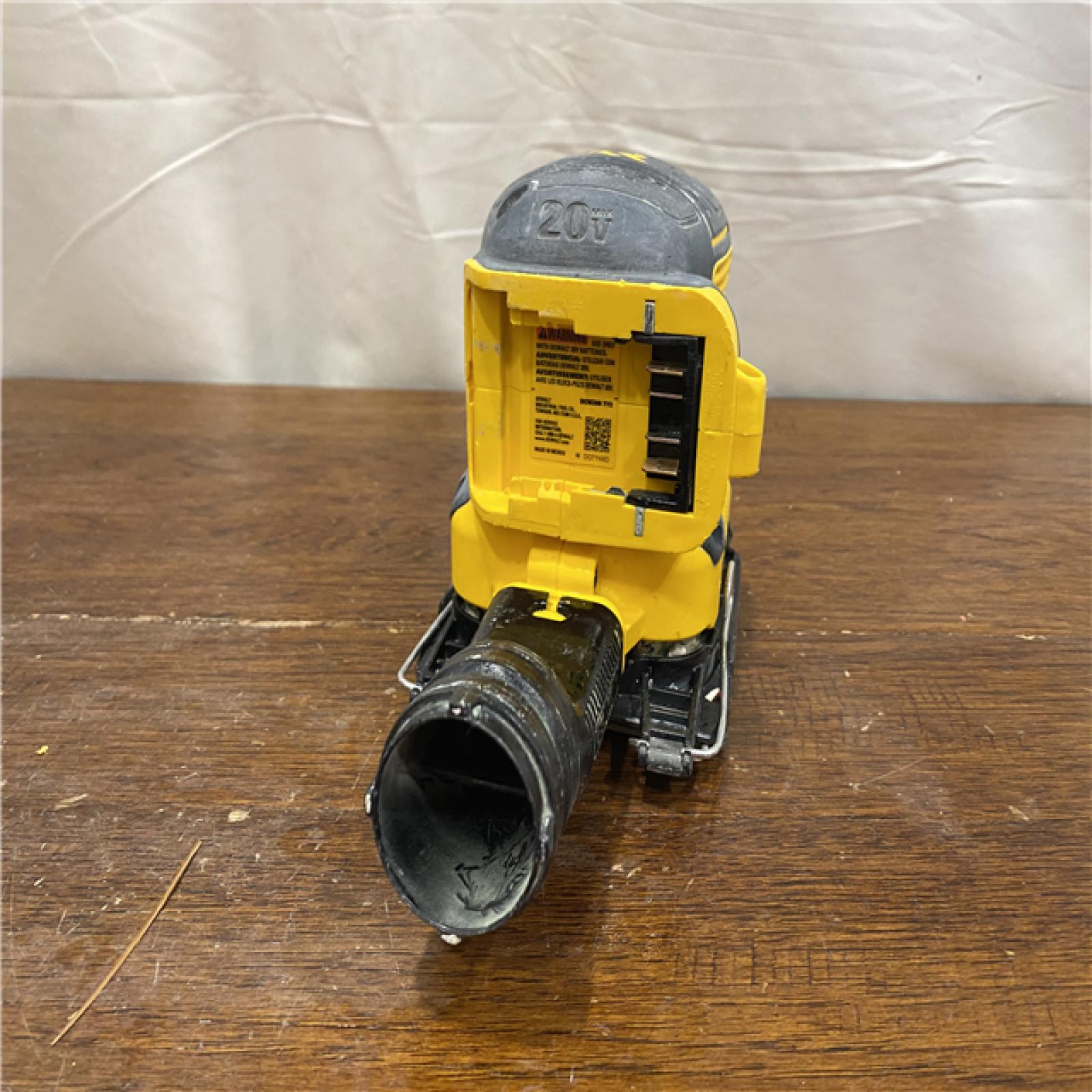 AS-ISDEWALT 20V MAX XR Brushless Cordless 1/4 Sheet Variable Speed Sander (Tool Only)