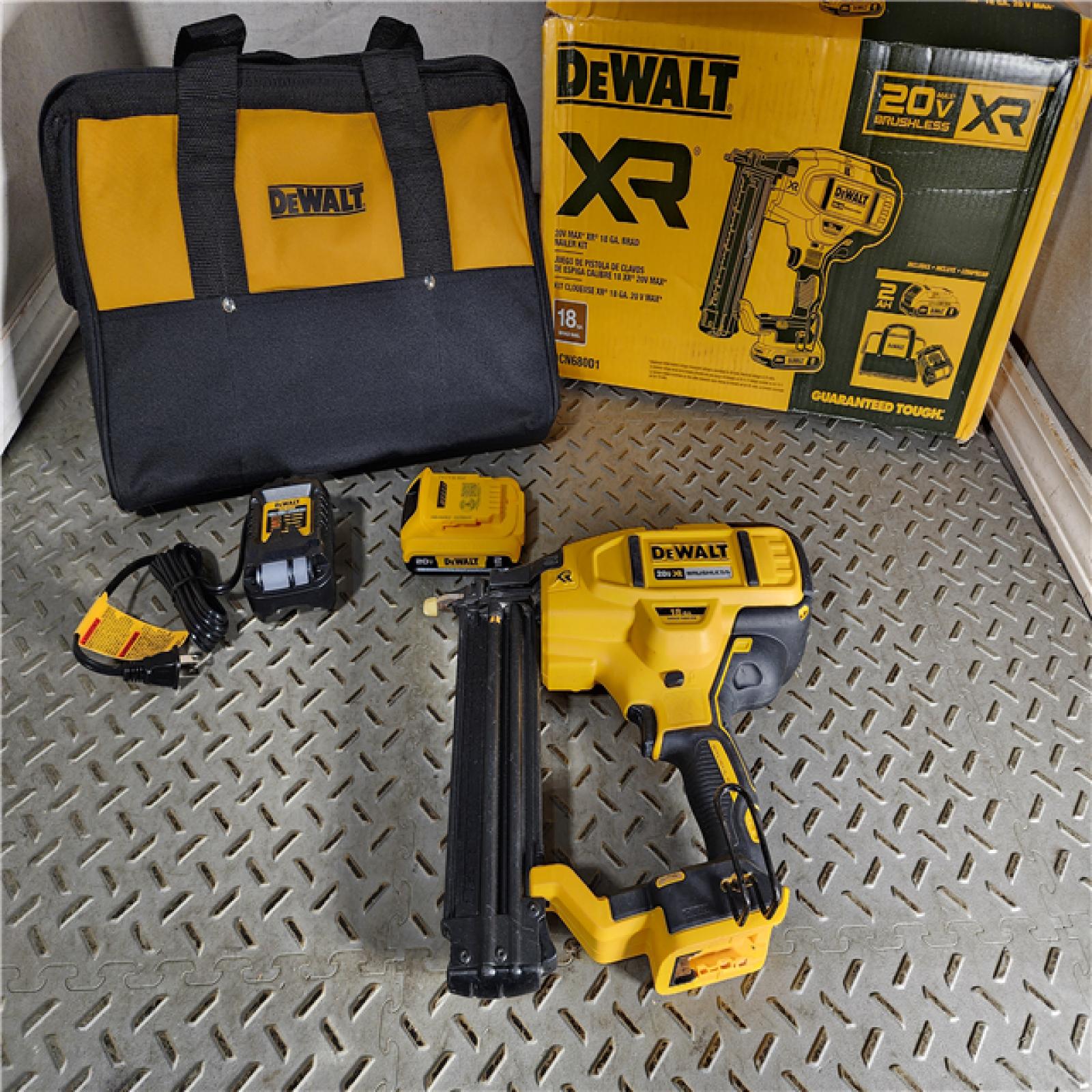 HOUSTON LOCATION - AS-IS DEWALT 20V MAX XR 18 Gauge Brad Nailer Kit