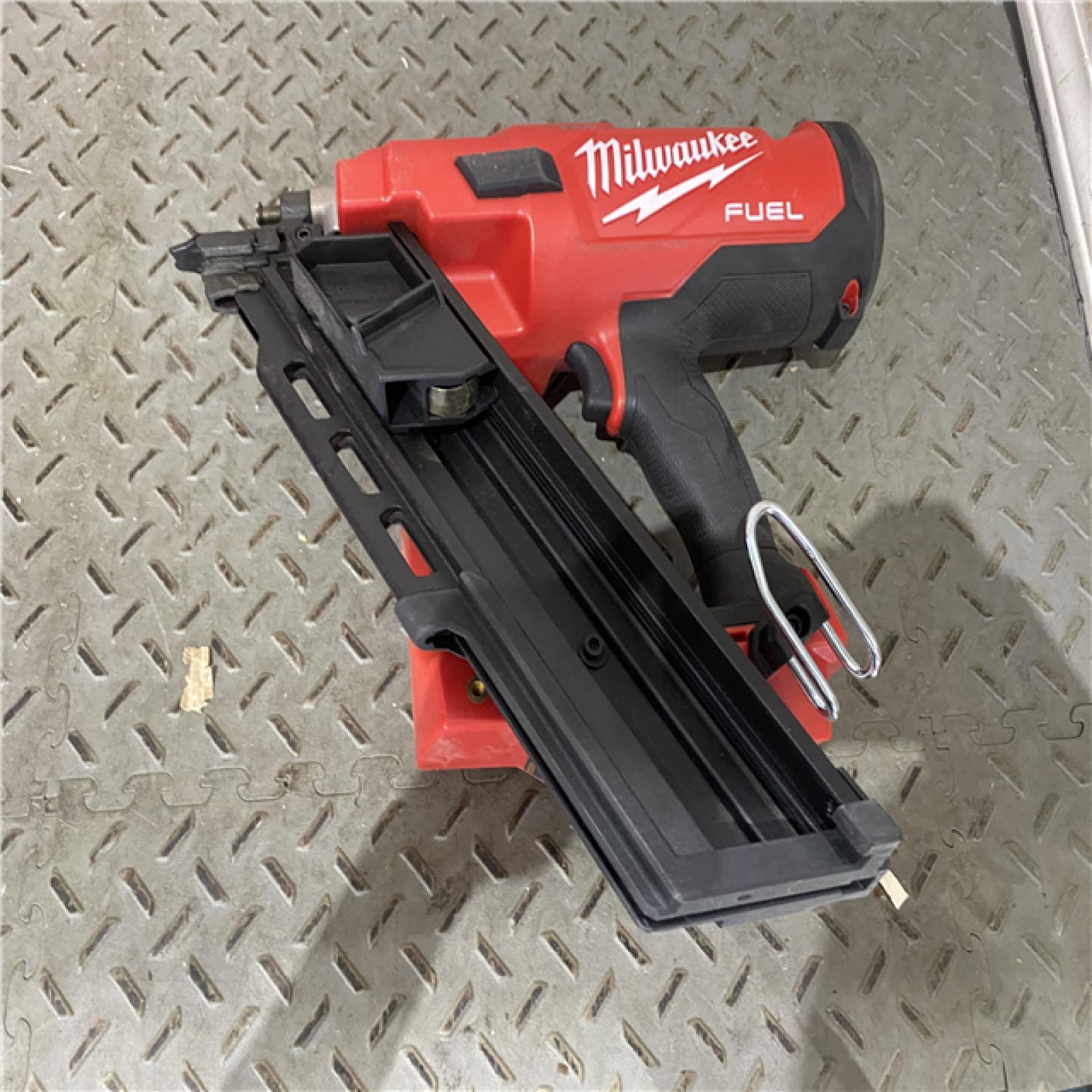 Houston location AS-IS MILWAUKEE M18 FUEL 3-1/2 in. 18-Volt 30-Degree Lithium-Ion Brushless Cordless Framing Nailer (Tool-Only)