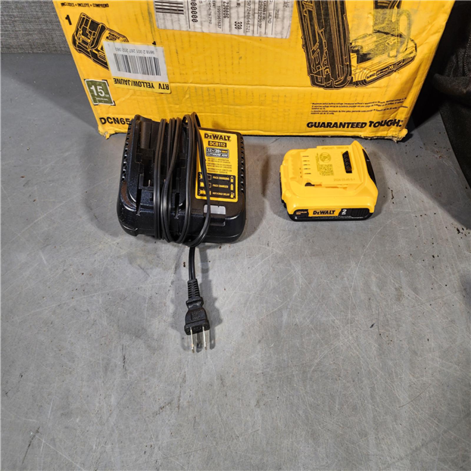 HOUSTON LOCATION - AS-IS DEWALT 20V MAX XR 15 Ga. Cordless 34 Deg Nailer 20 V