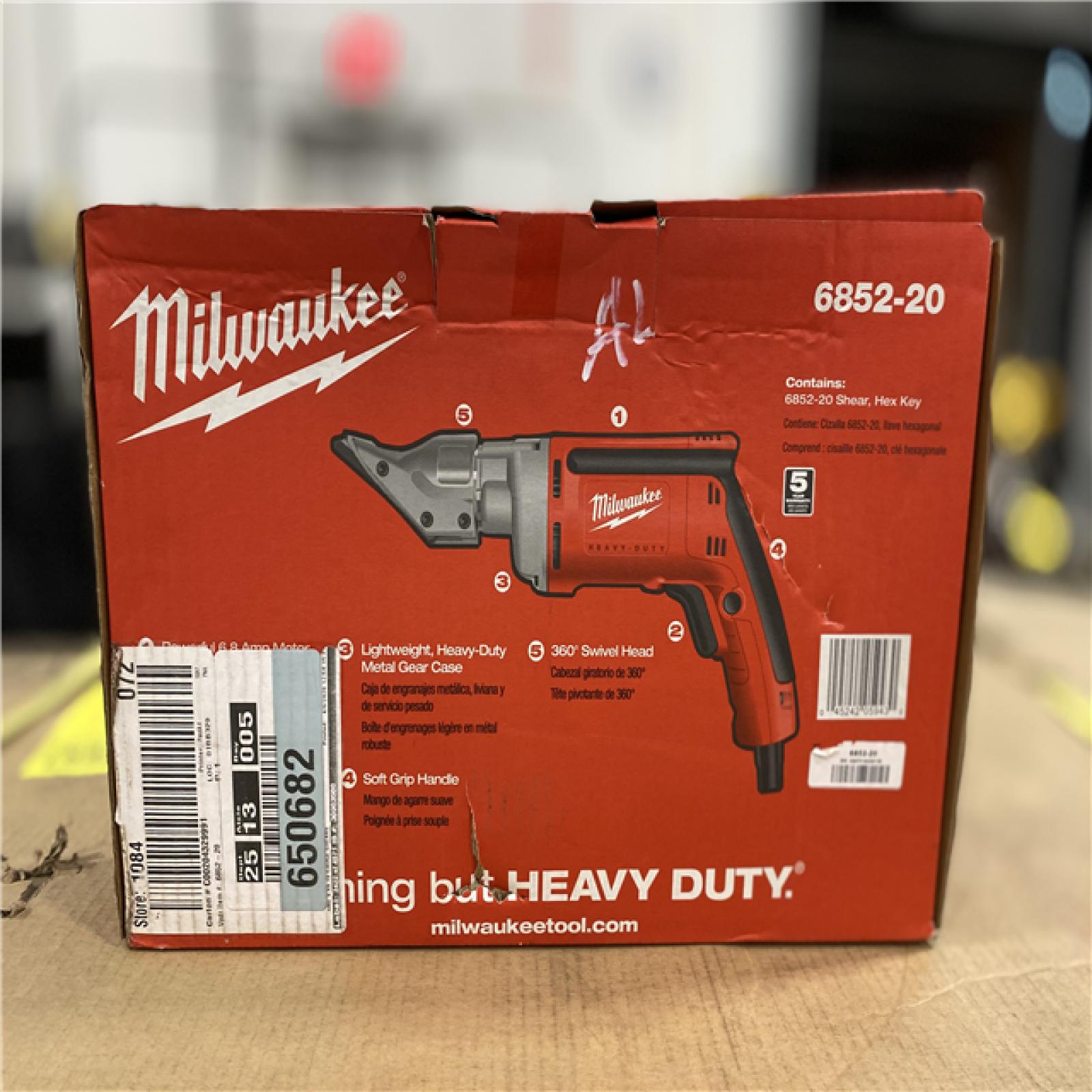 NEW! -  Milwaukee 6.8 Amp 18-Gauge Shear