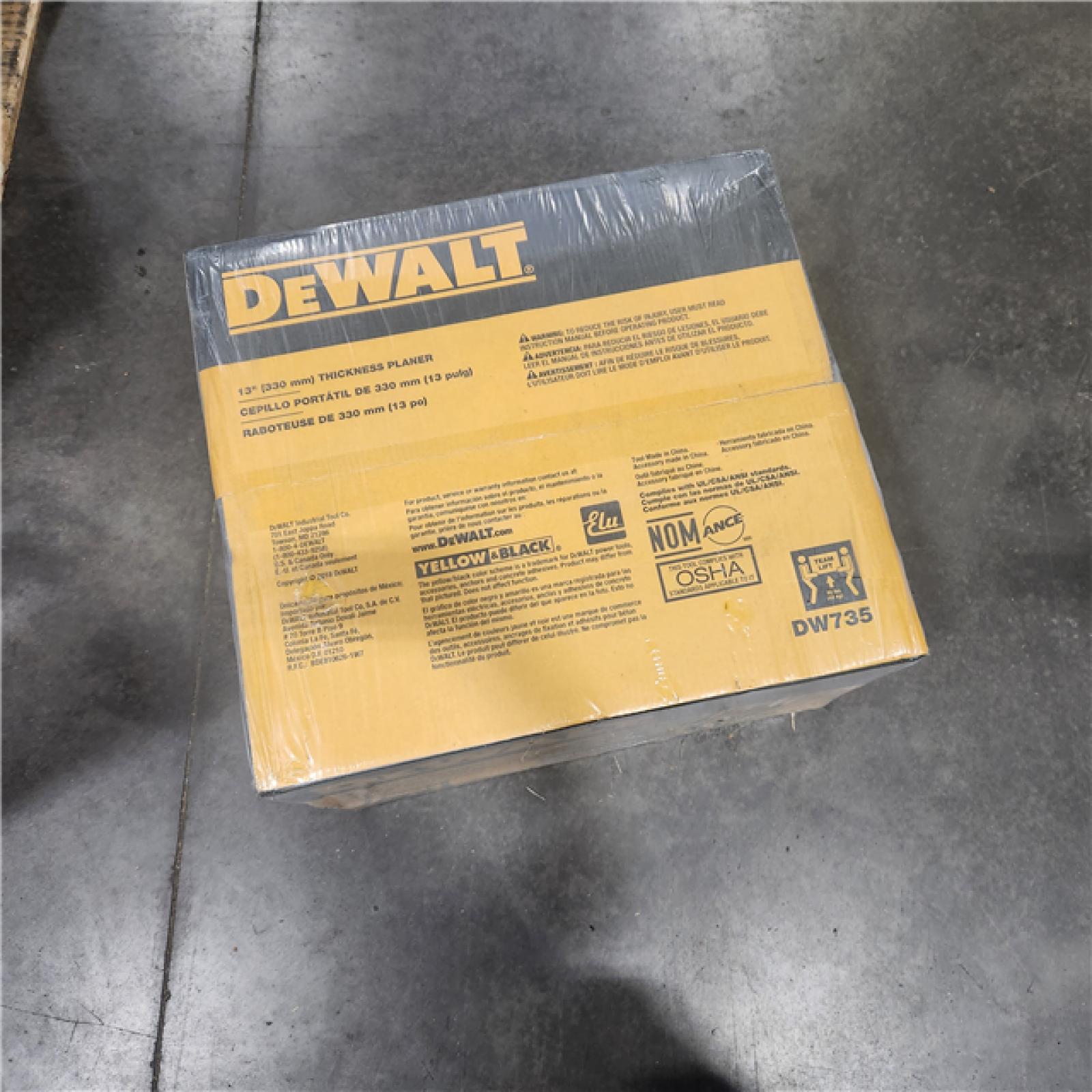 Dallas Location - NEW- DEWALT 15 Amp Corded 13 in. Planer