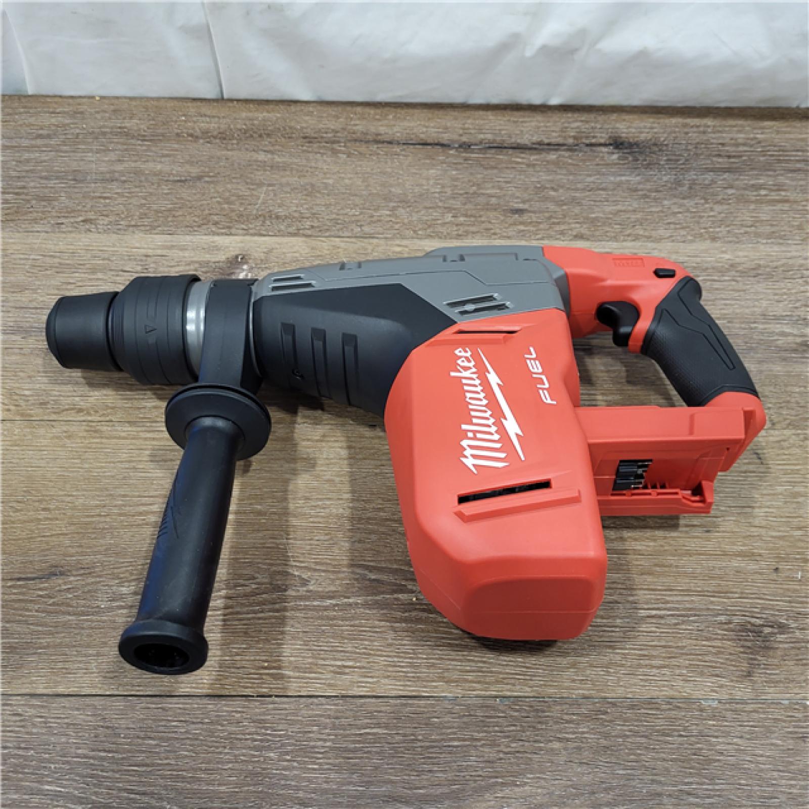 AS-IS M18 FUEL 18V Lithium-Ion Brushless Cordless 1-9/16 in. SDS-Max Rotary Hammer (Tool-Only)