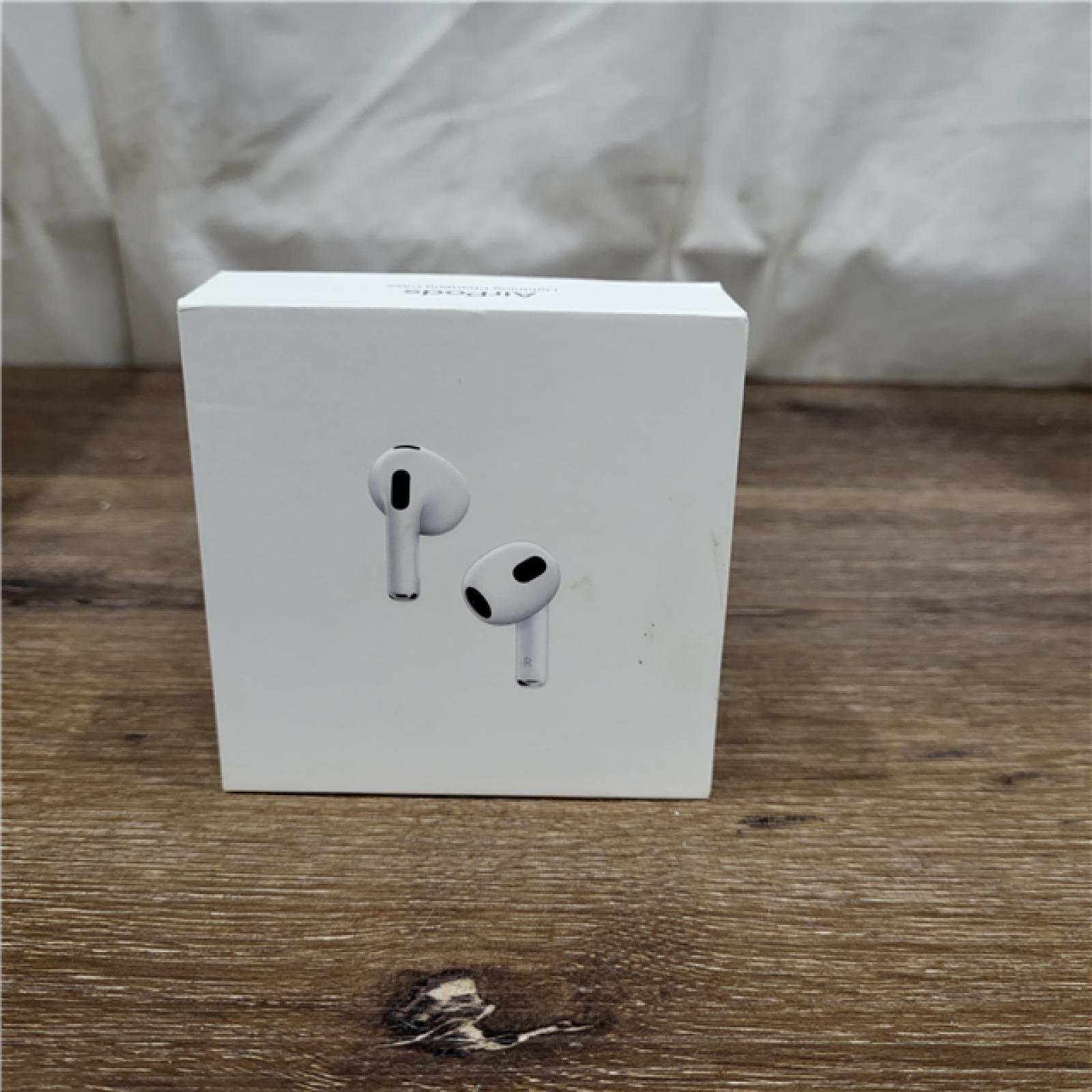 AS-IS Apple - AirPods (3rd generation) with Lightning Charging Case - White