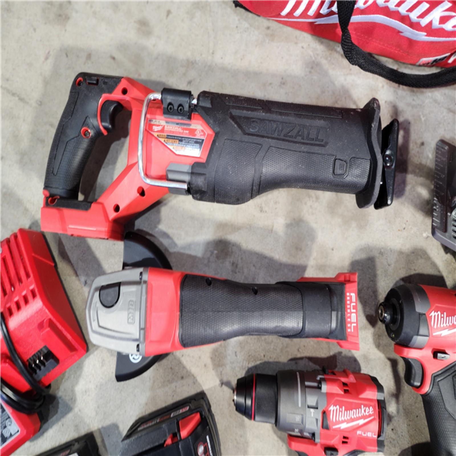 HOUSTON LOCATION - AS-IS MILWAUKEE 6 TOOL KIT