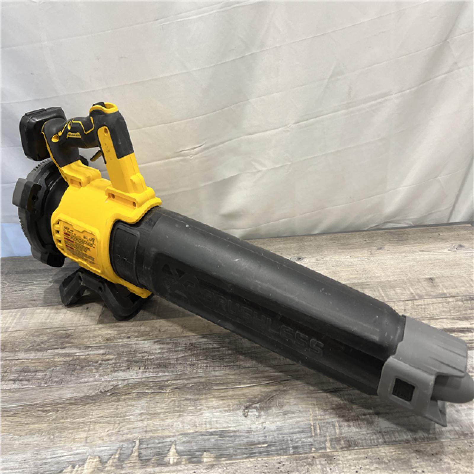 AS-IS DEWALT 20V MAX 125 MPH 450 CFM Brushless Cordless Battery Powered Blower (Tool Only)